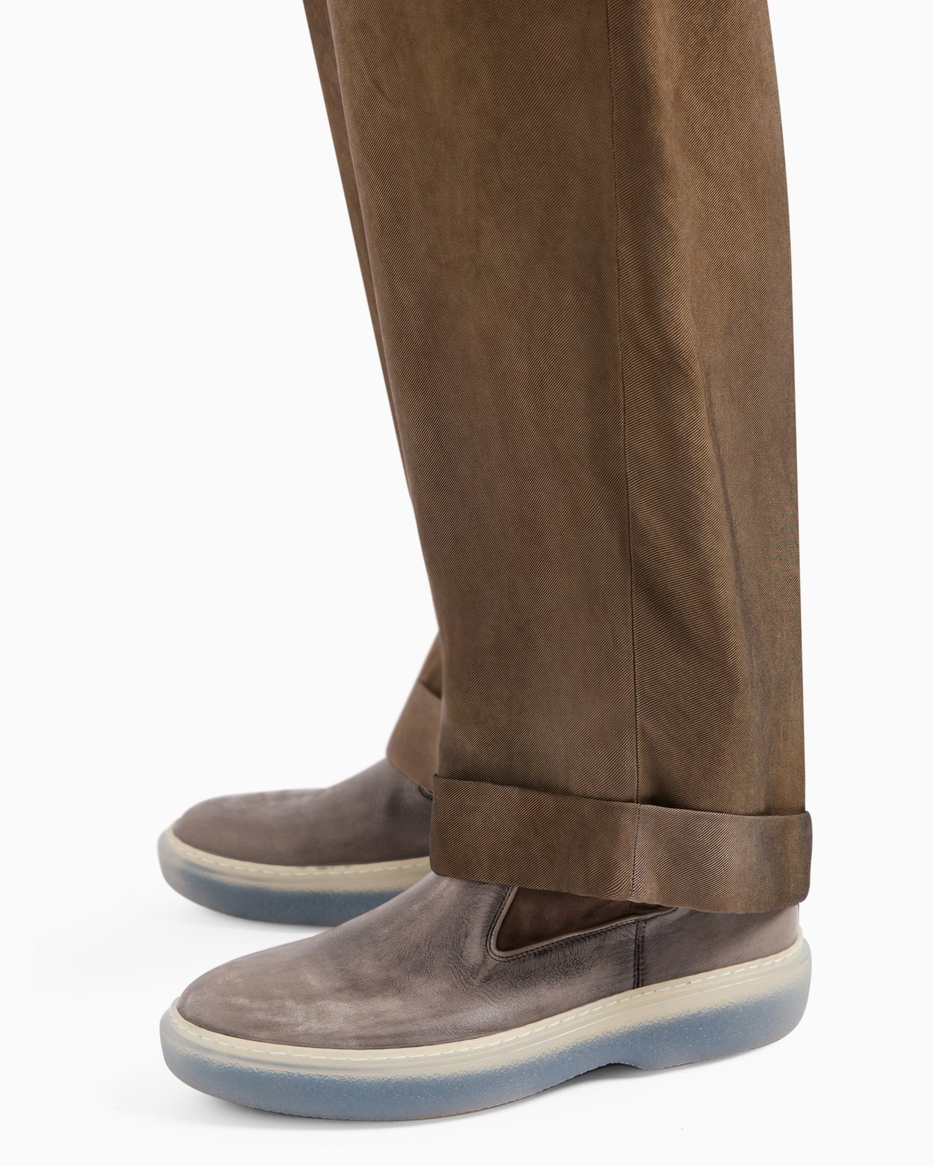 Single-pleat viscose trousers Slide 5