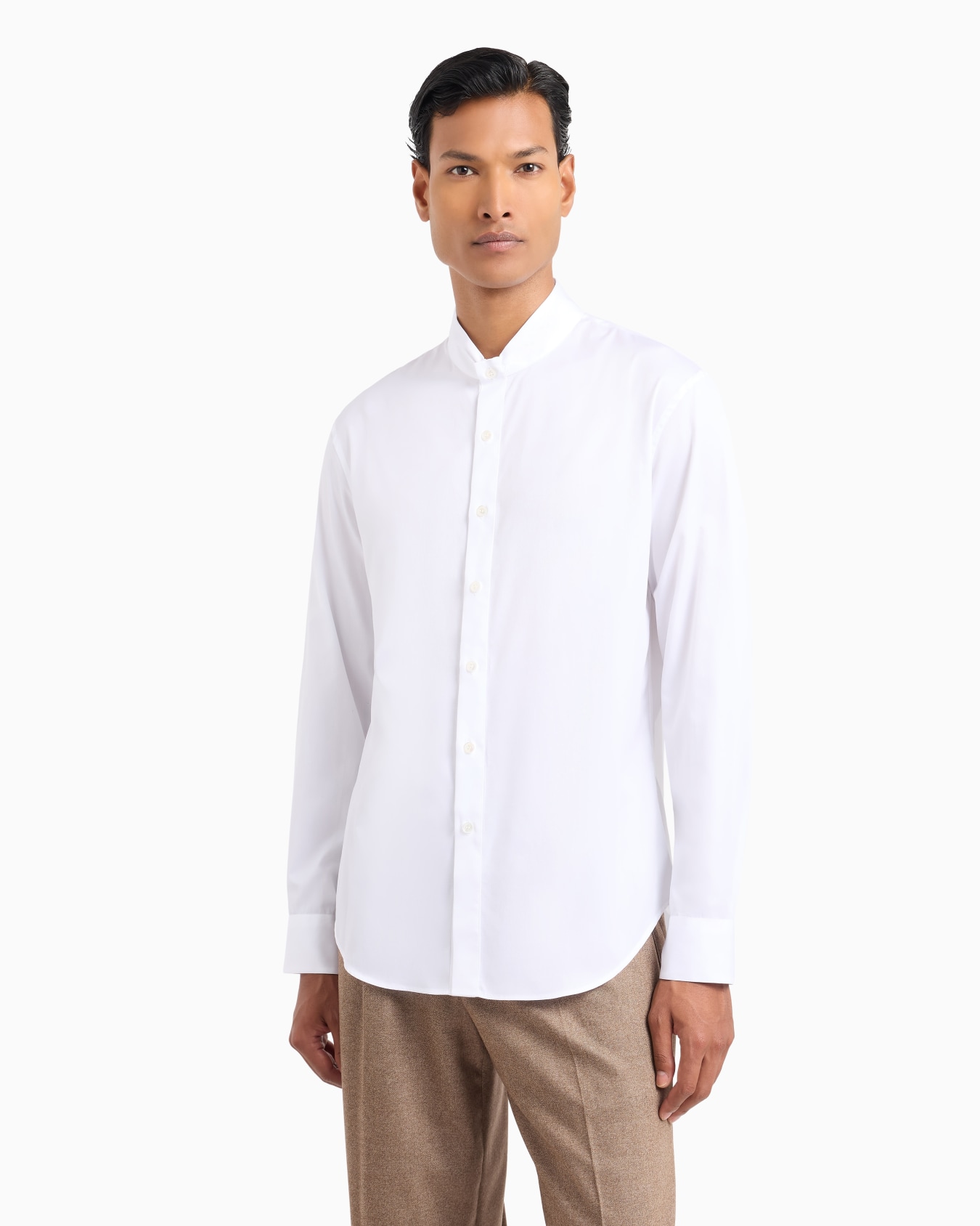 Camisa regular fit en sarga de seda Diapositiva 1