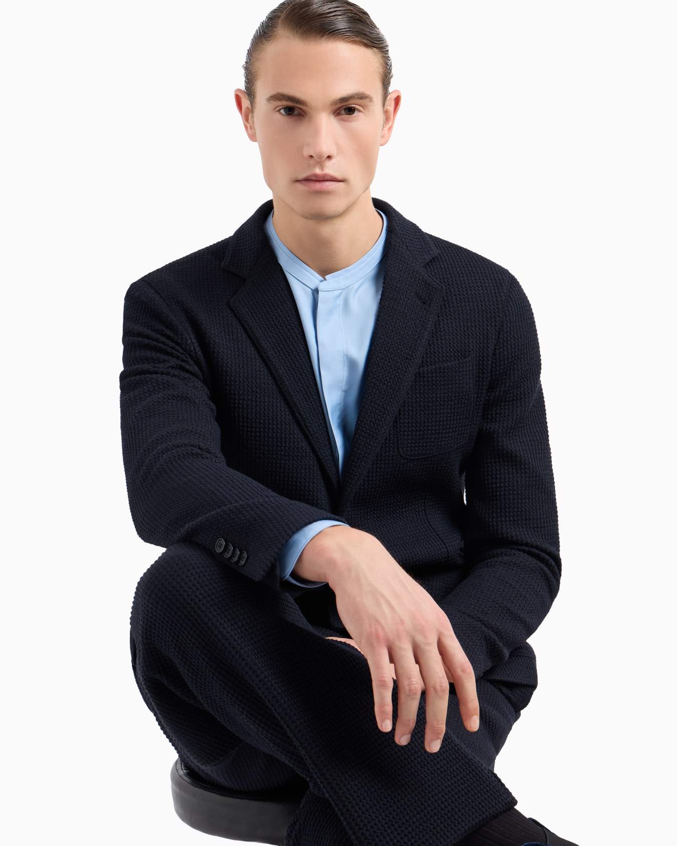 Upton line single-breasted jacket in a viscose and wool blend jersey Slide 5