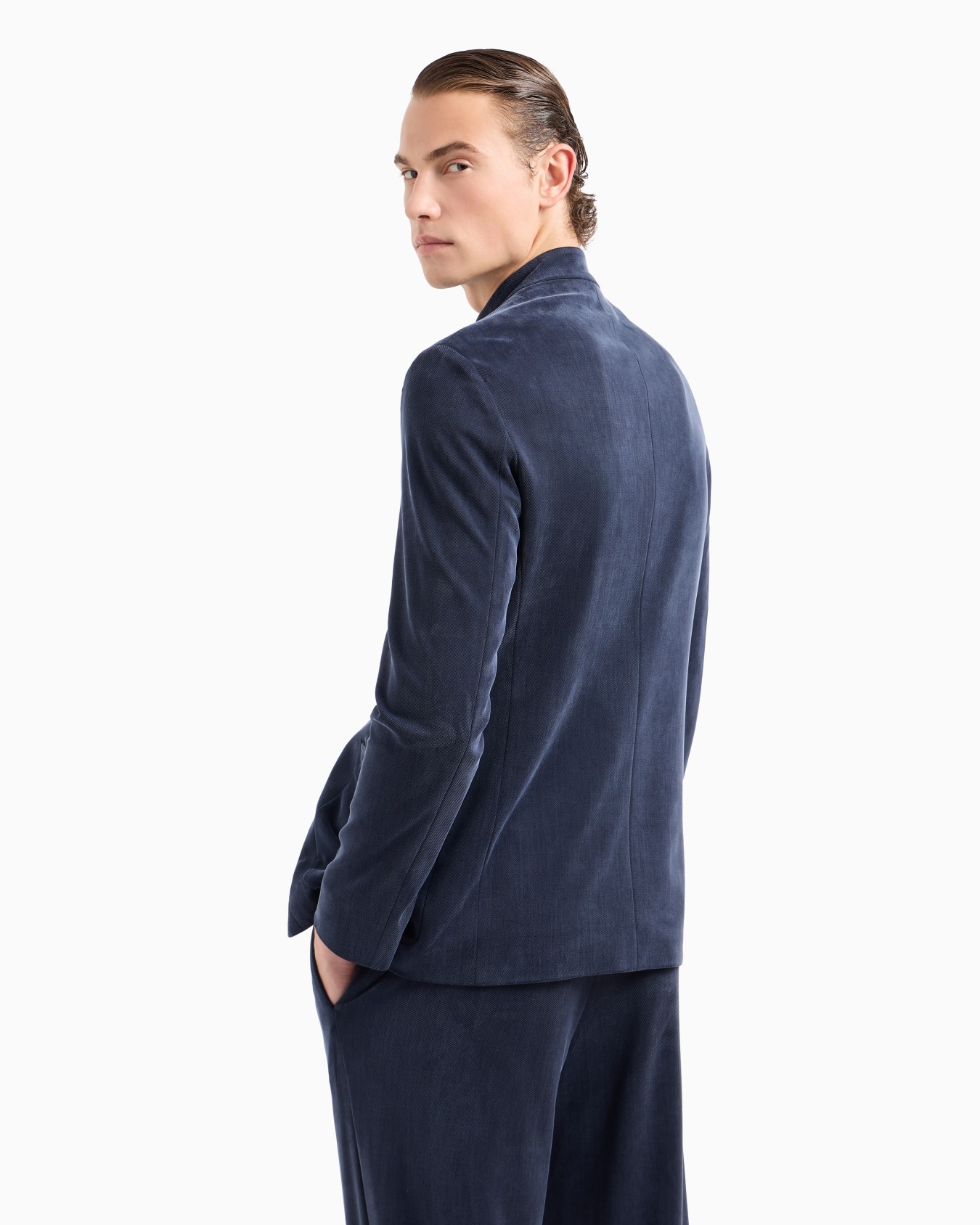Single-breasted jacket in cupro jersey Slide 2