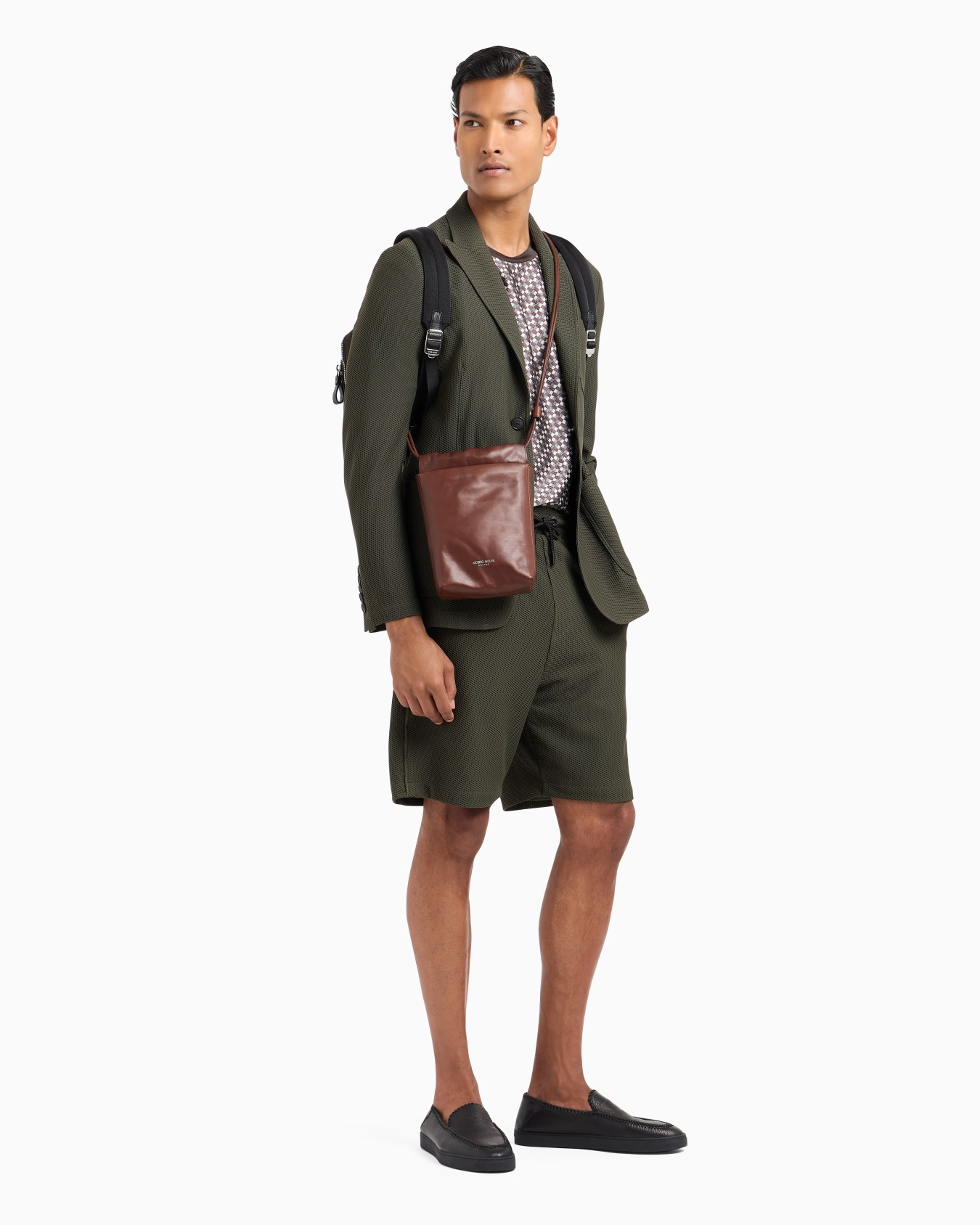 Bermuda shorts in technical waffle fabric Slide 3