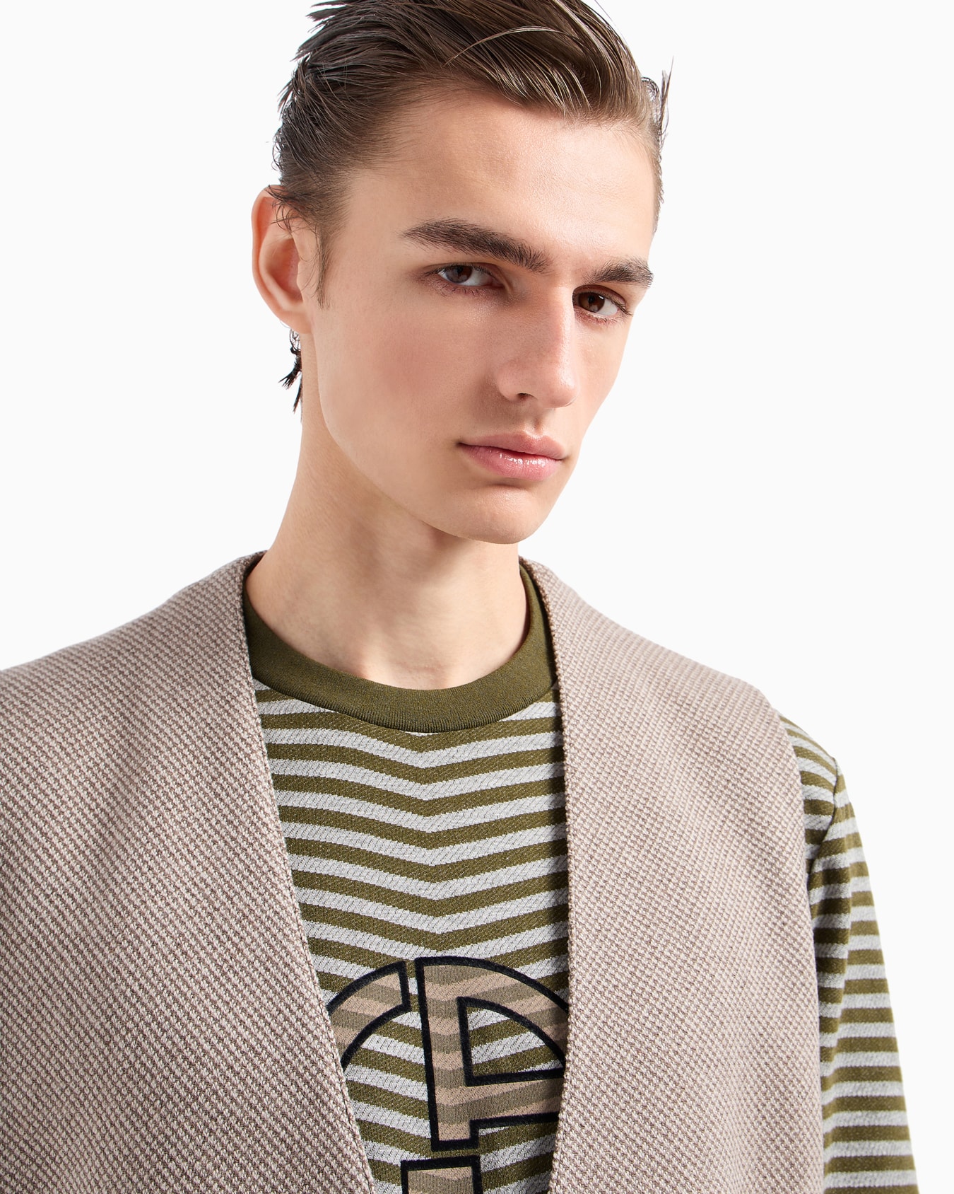 Chevron jacquard stretch viscose crew-neck T-shirt Slide 5