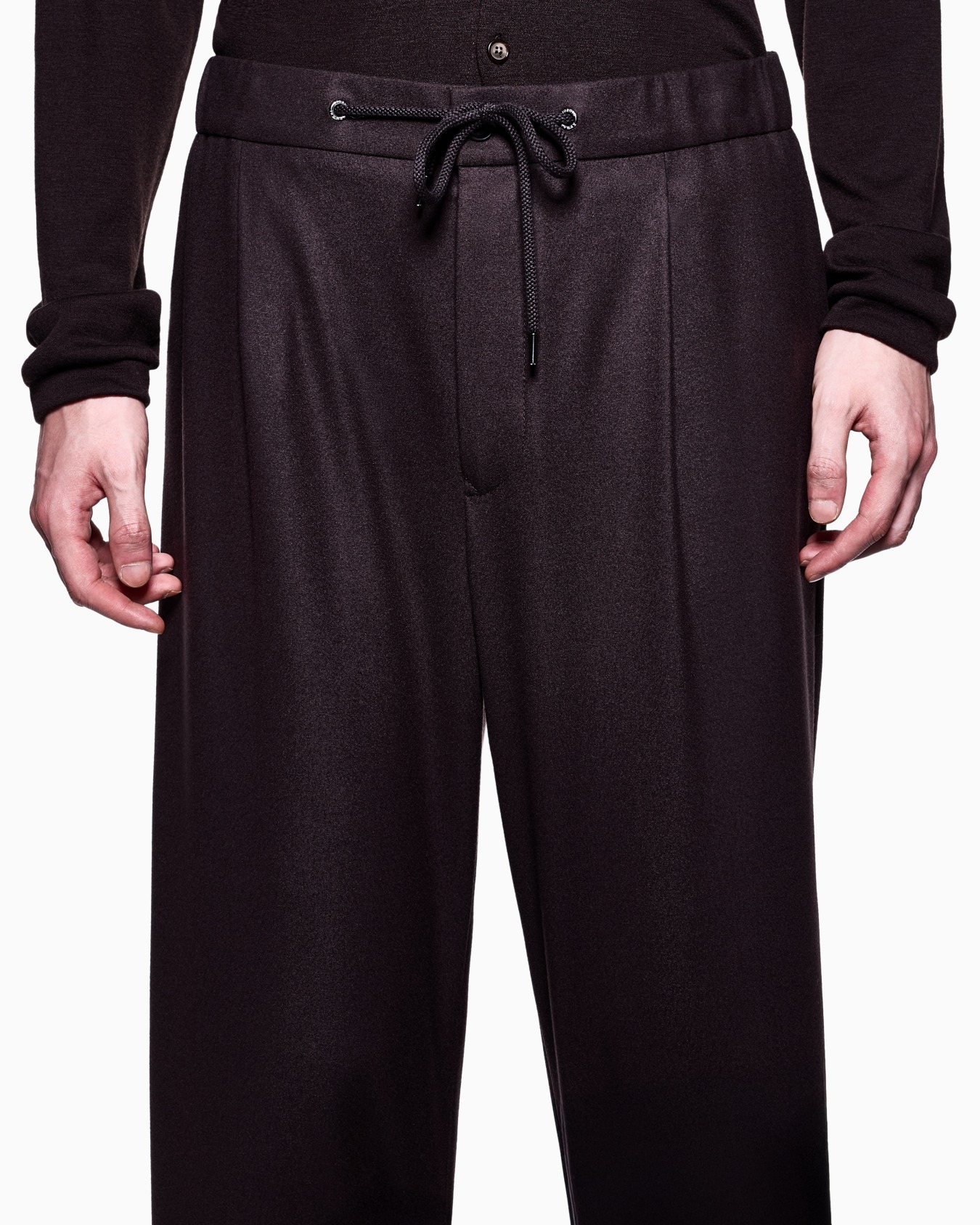 Single-pleat cashmere drap trousers Slide 4
