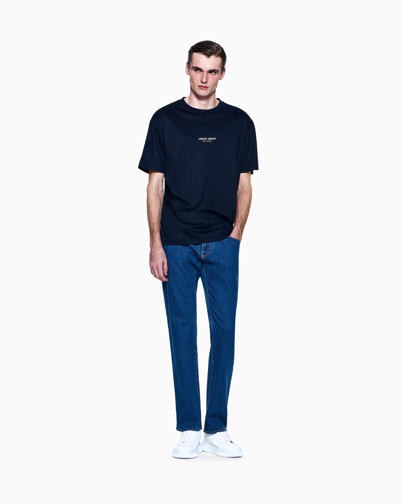 Pantalones cinco bolsillos regular fit de denim de algodón elástico Diapositiva 1