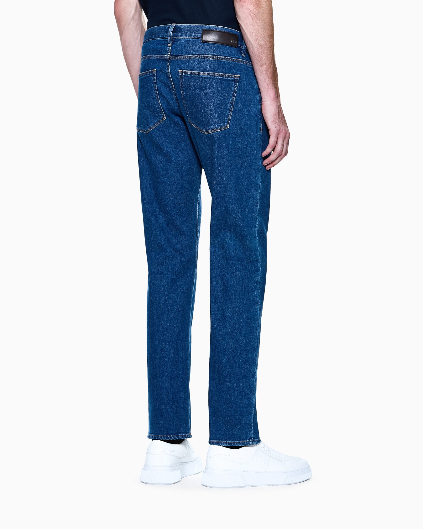 Pantalones cinco bolsillos regular fit de denim de algodón elástico Diapositiva 2