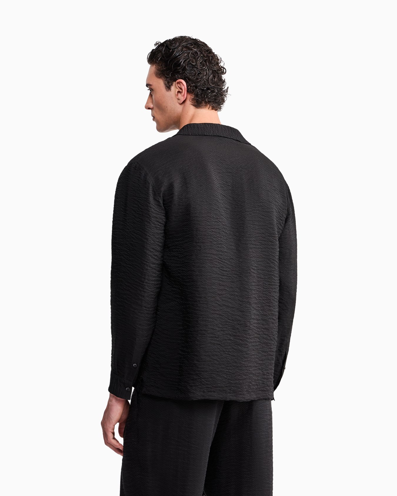Oversized shirt in cupro with micro jacquard chevron Slide 5