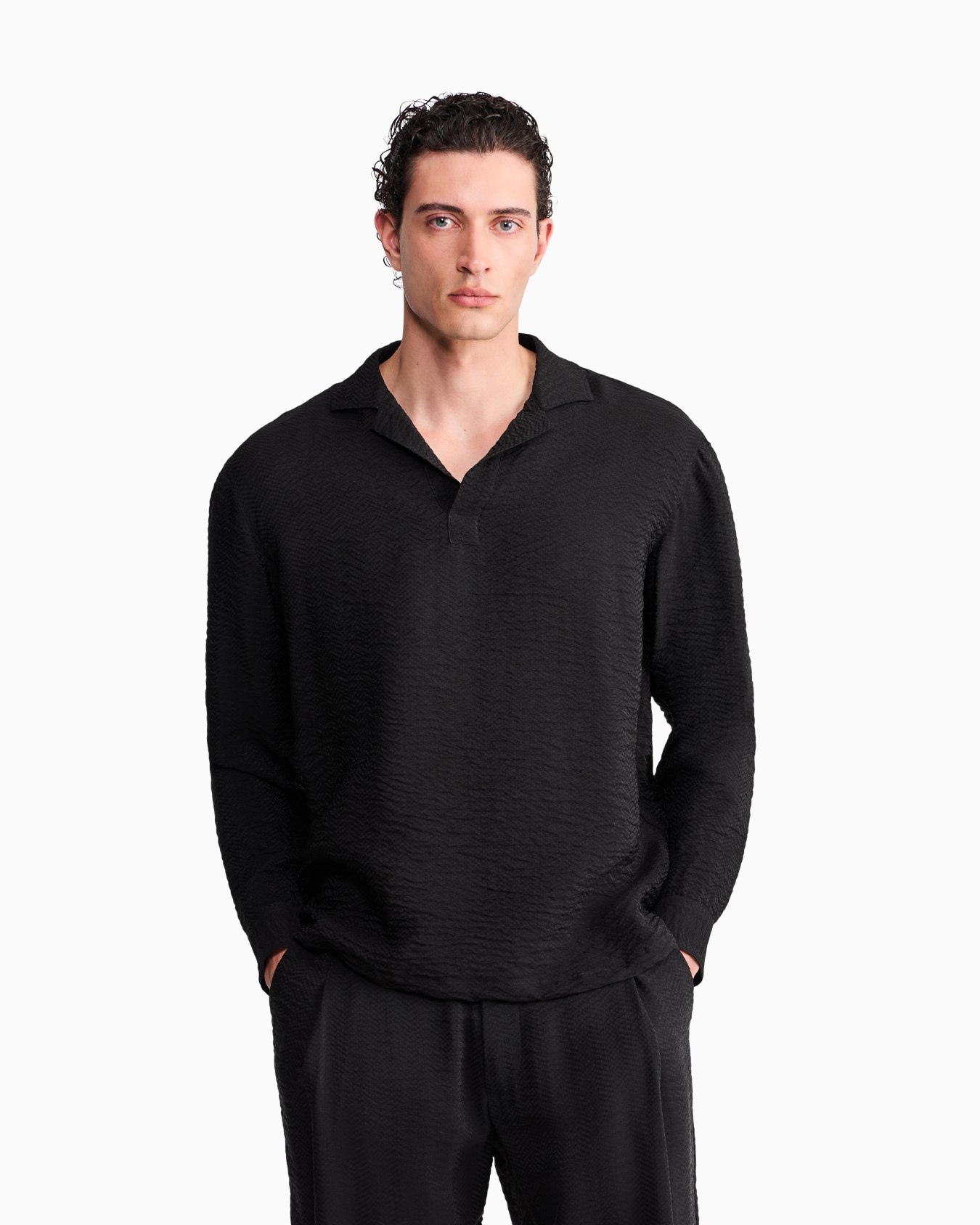 Oversized shirt in cupro with micro jacquard chevron Slide 3