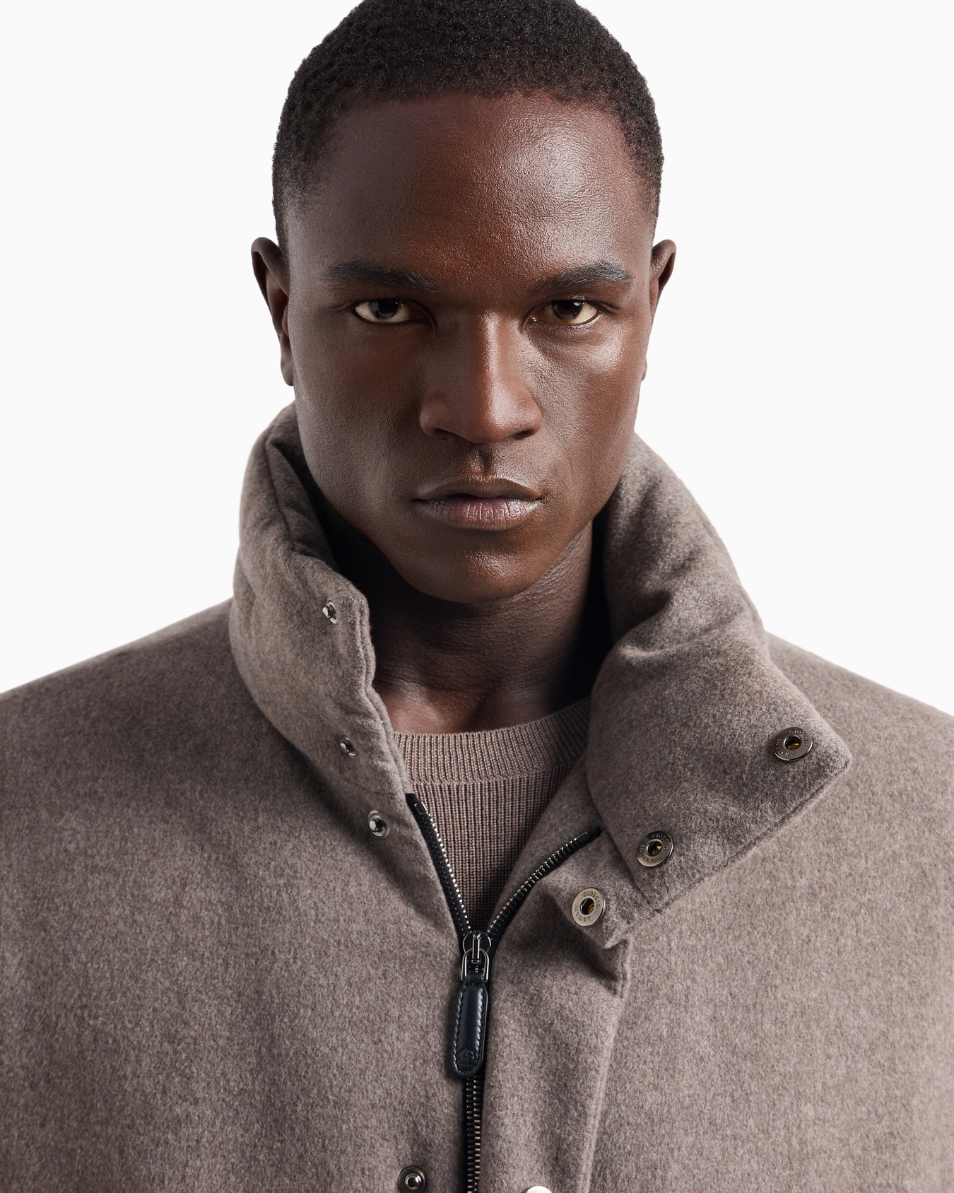 Long cashmere pea coat with down padding Slide 4