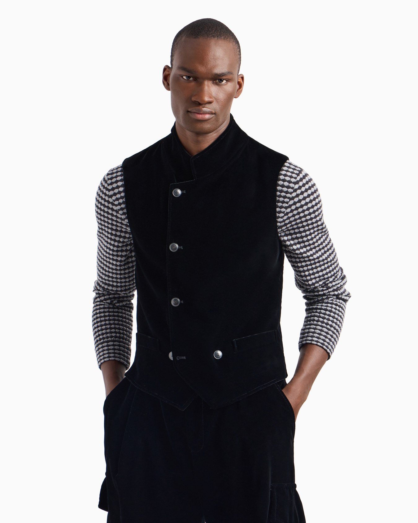 Single-breasted velvet gilet Slide 1