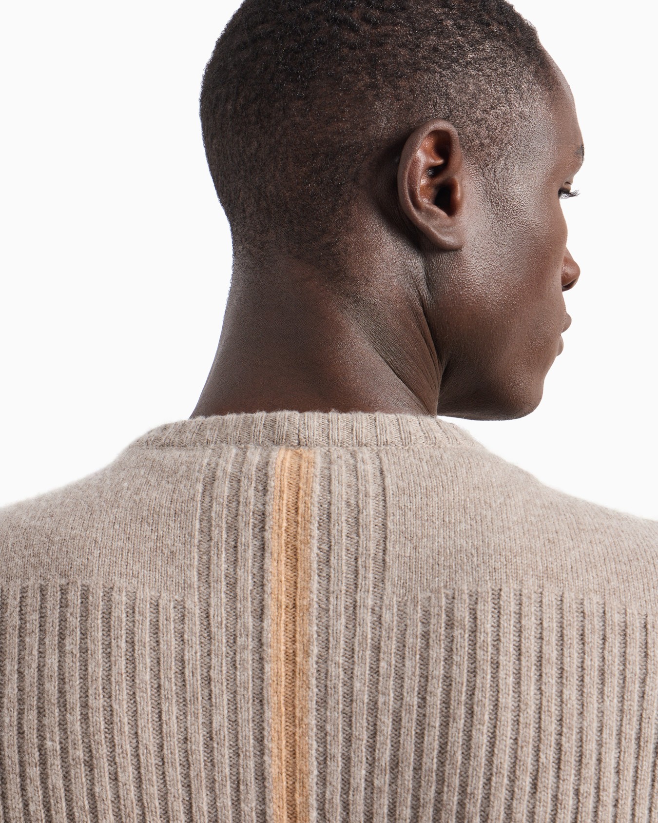Crew-neck jumper in virgin wool and cashmere Slide 5