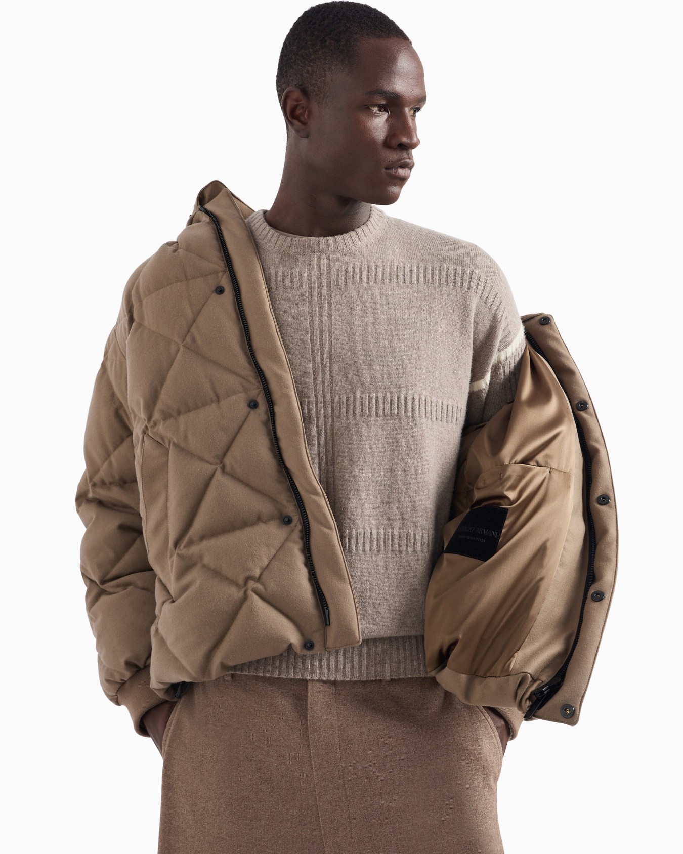 Crew-neck jumper in virgin wool and cashmere Slide 6
