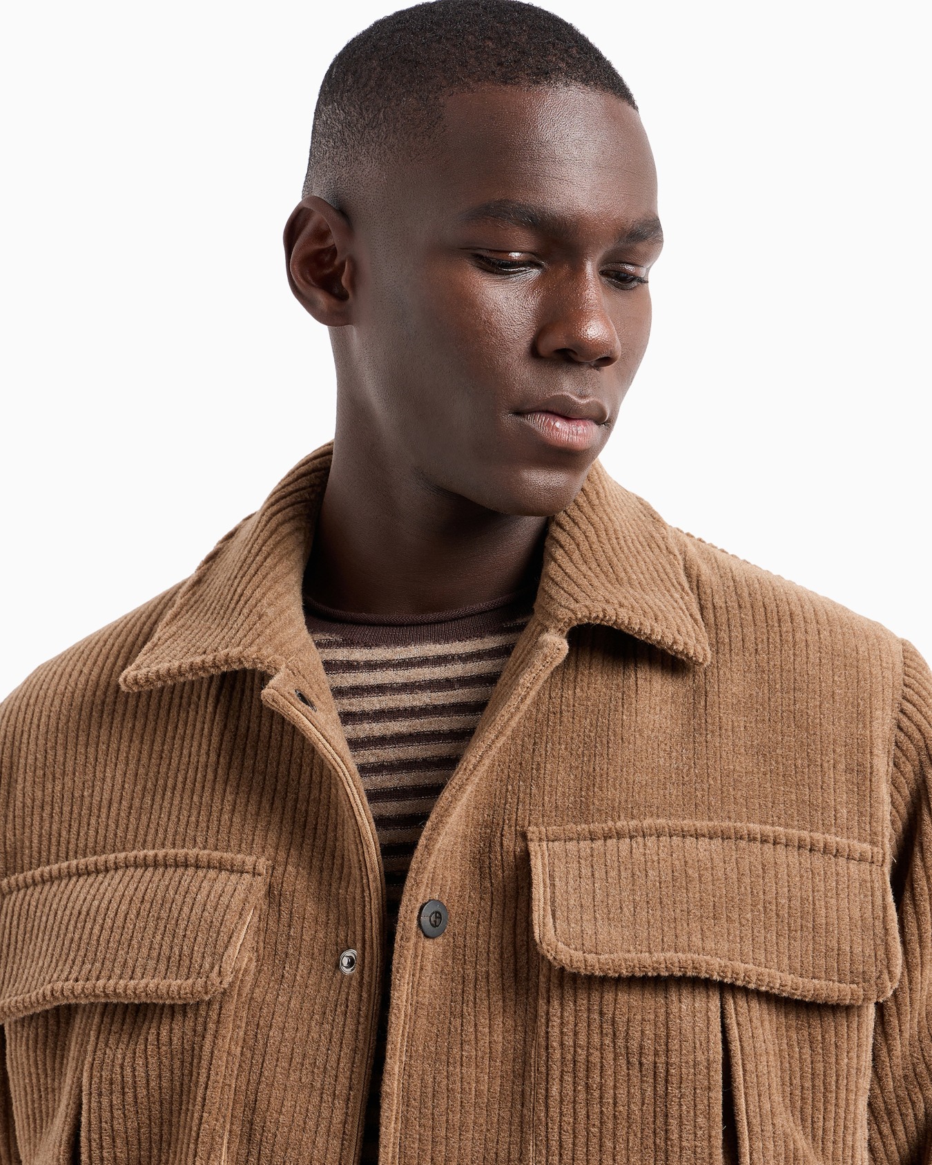 Pullover mit Rundhalsausschnitt aus Schurwolle, Kaschmir und Bouclé-Seide Folie 5