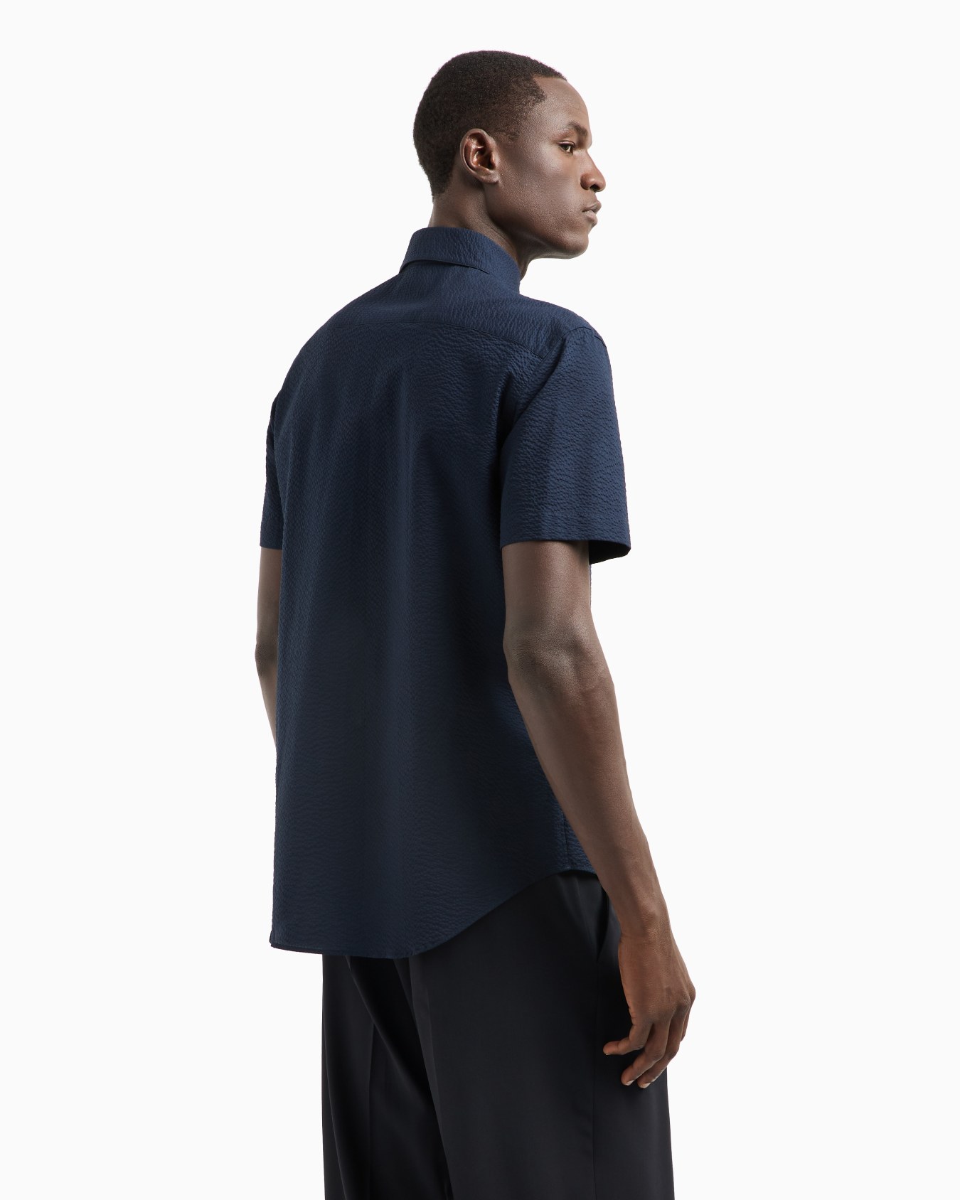 Short-sleeved cotton-seersucker shirt Slide 2