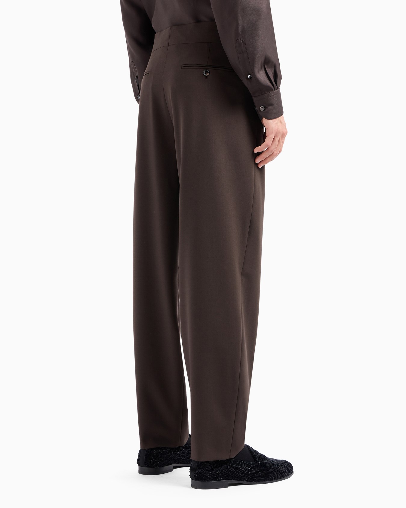 Single-pleat, pure wool-crêpe trousers Slide 3