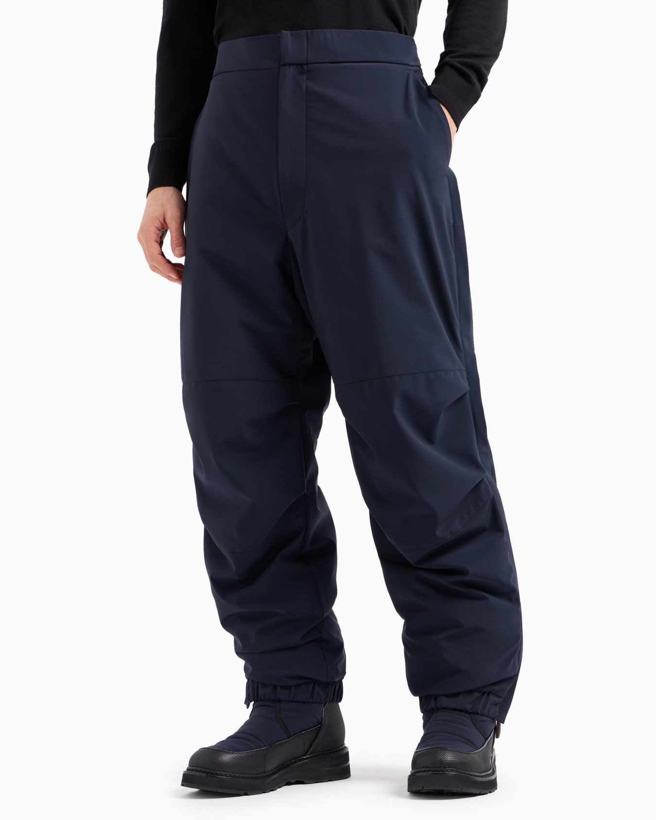 Giorgio Armani Neve ski trousers in waterproof fabric Slide 4