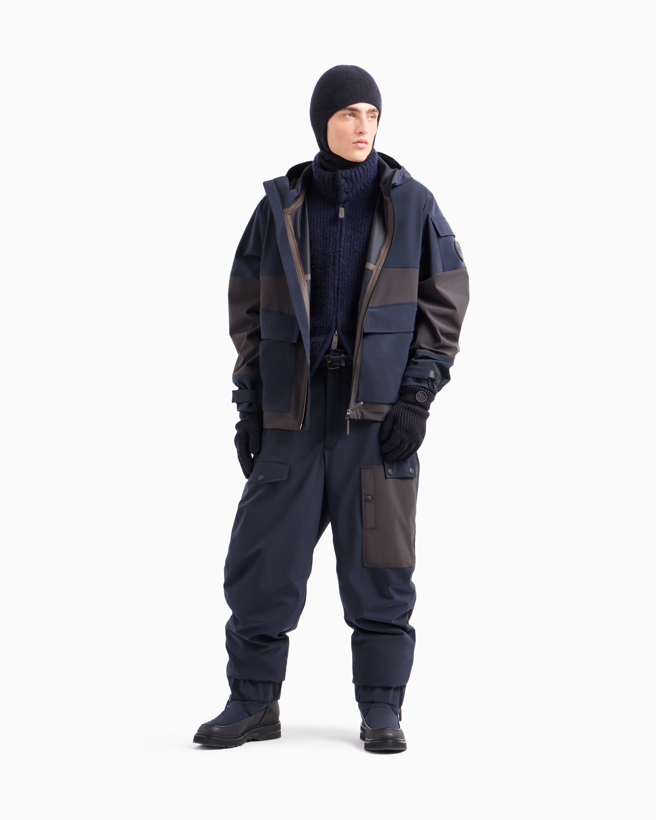 Giorgio Armani Neve ski trousers in waterproof fabric Slide 2