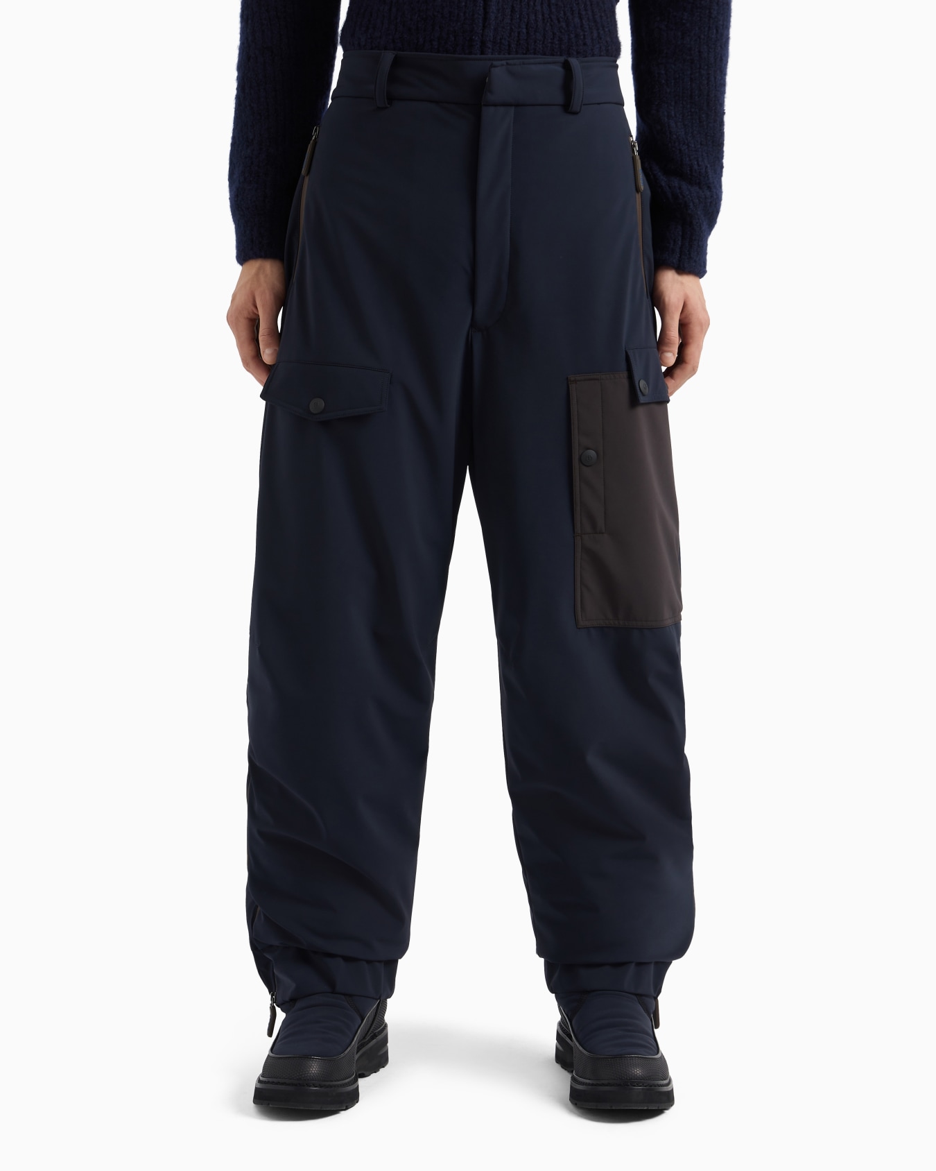 Giorgio Armani Neve ski trousers in waterproof fabric Slide 4