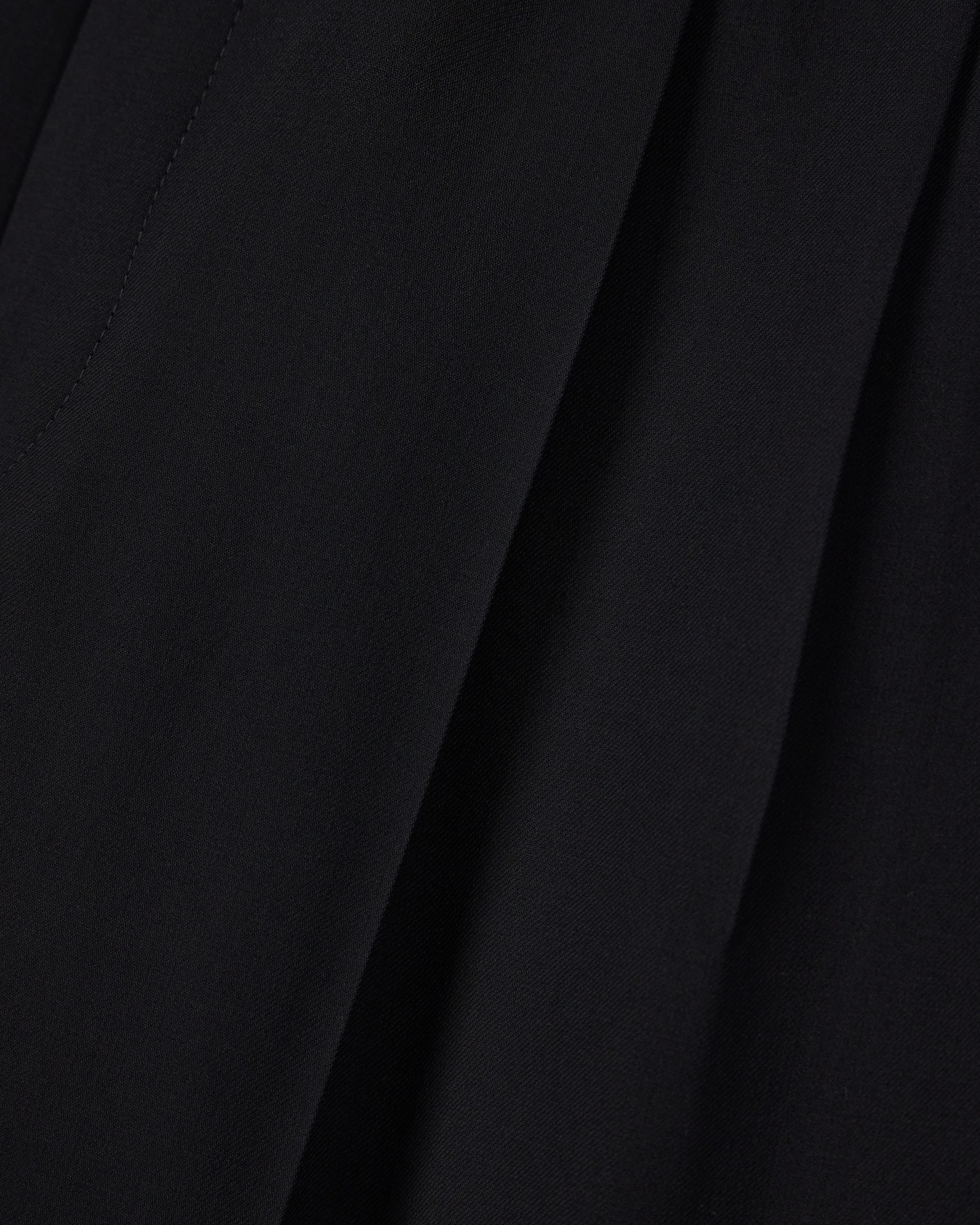 Tailored two-pleat trousers in pure virgin wool crepe Slide 2