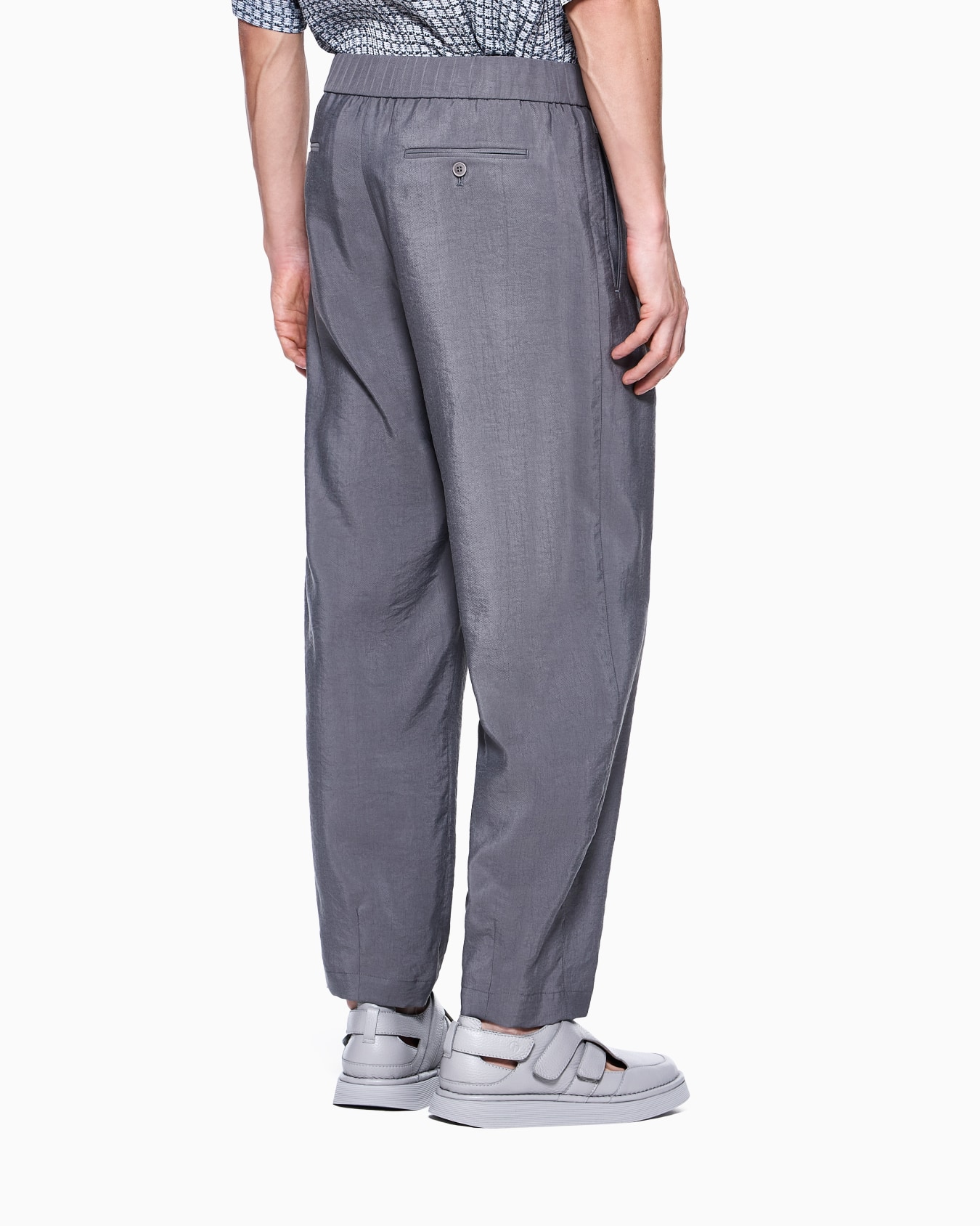 Washed, silk-blend, single-pleat trousers Slide 2