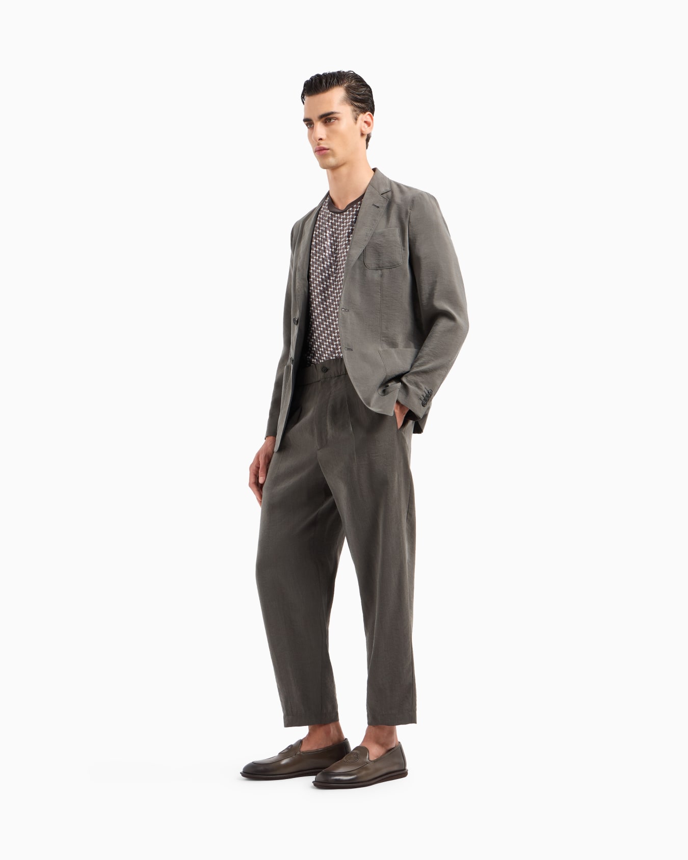 Washed, silk-blend, single-pleat trousers Slide 1
