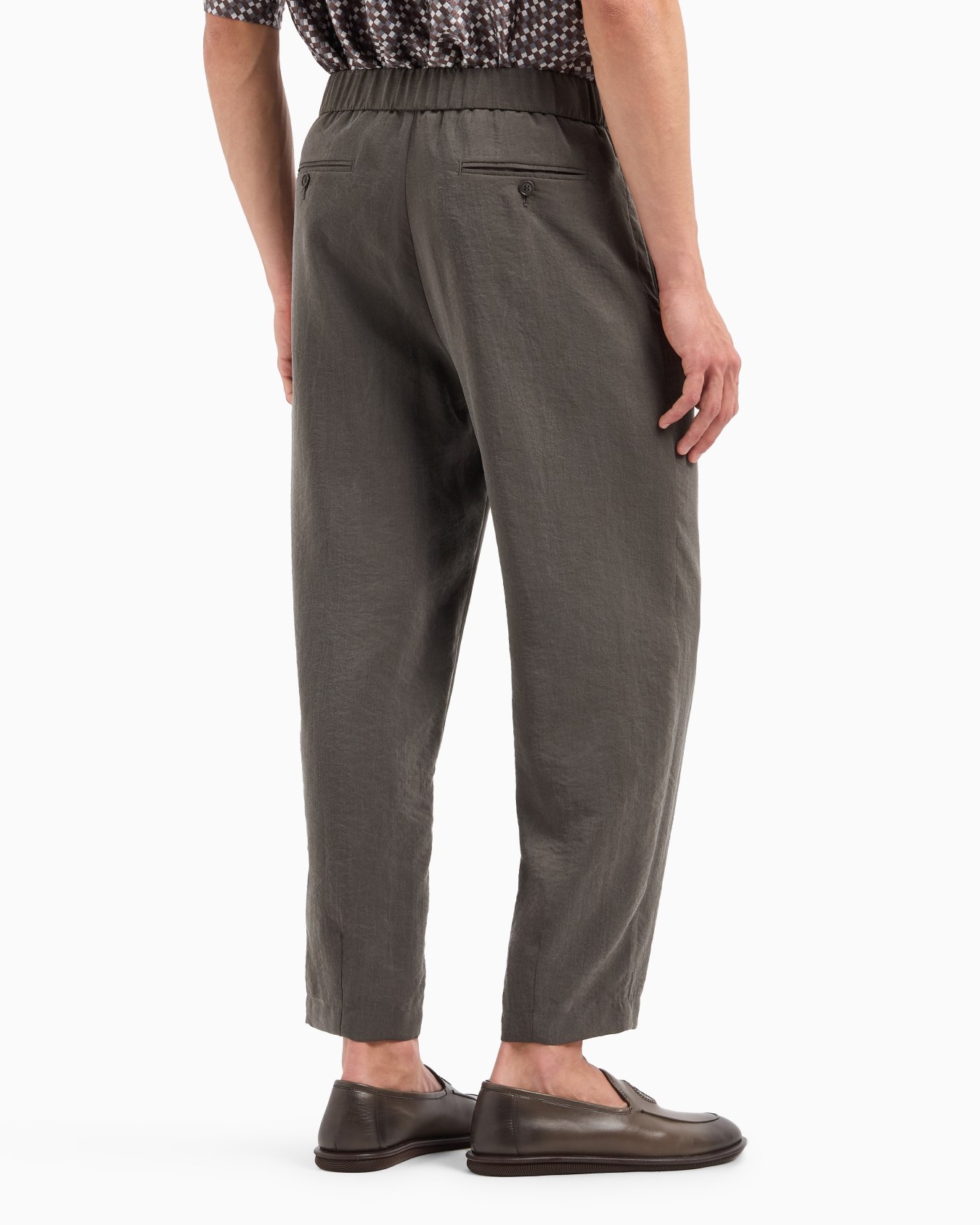 Washed, silk-blend, single-pleat trousers Slide 2