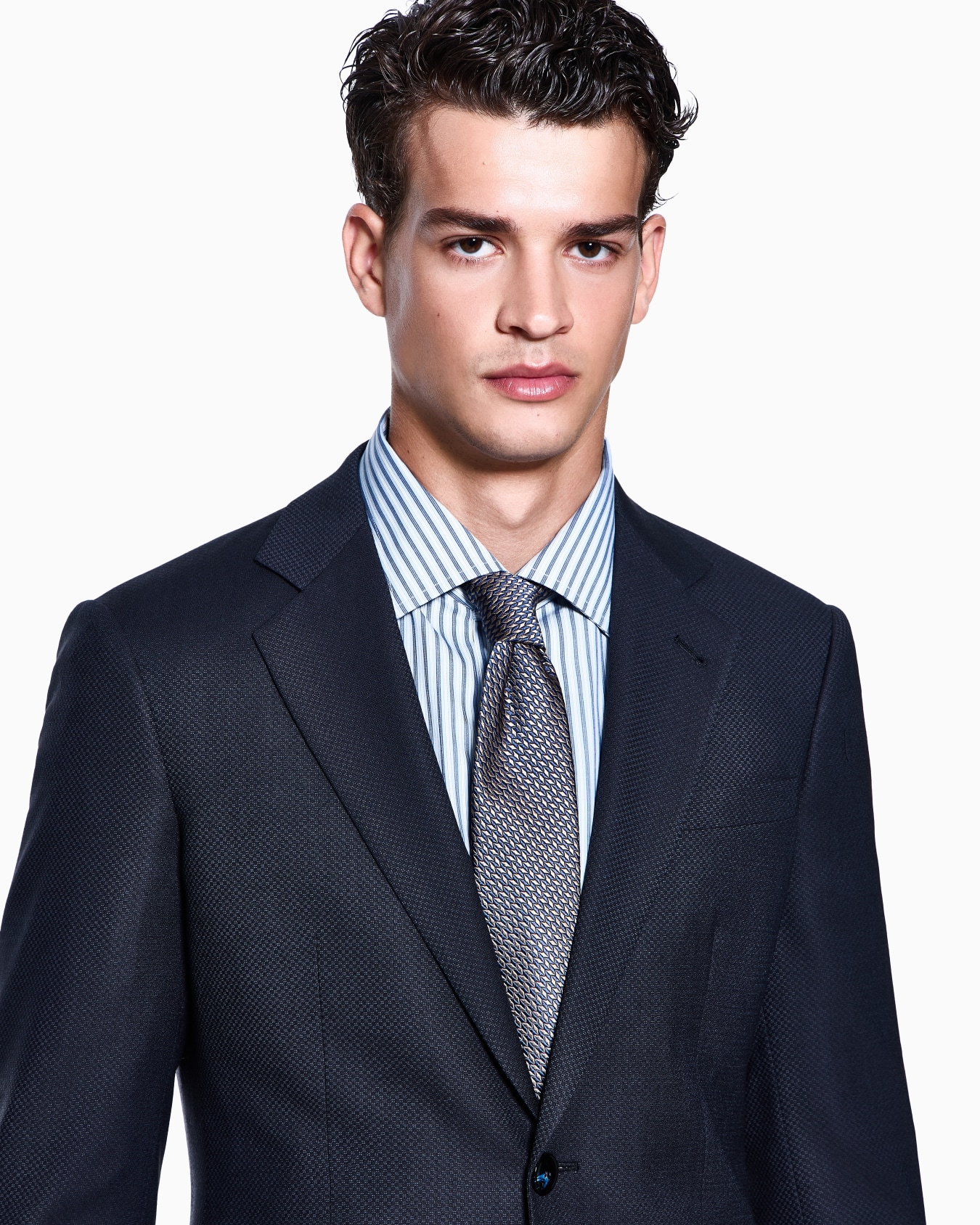 Single-breasted Soho Line suit in micro-textured virgin wool Slide 3