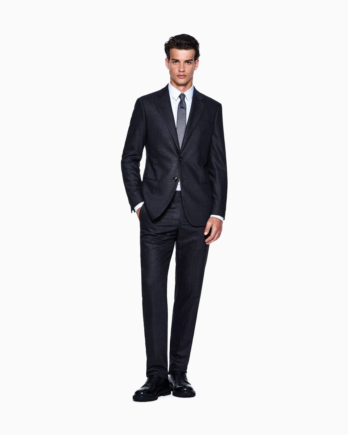 Soho Line Single-breasted suit in chevron virgin wool and cashmere Slide 1
