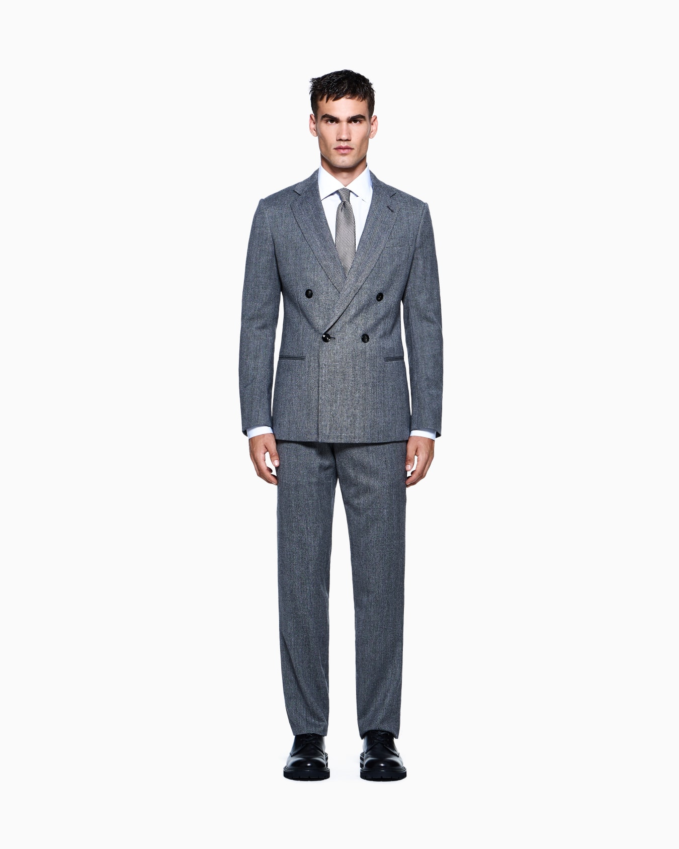 Soho Line double-breasted suit in chevron virgin wool and cashmere Slide 1