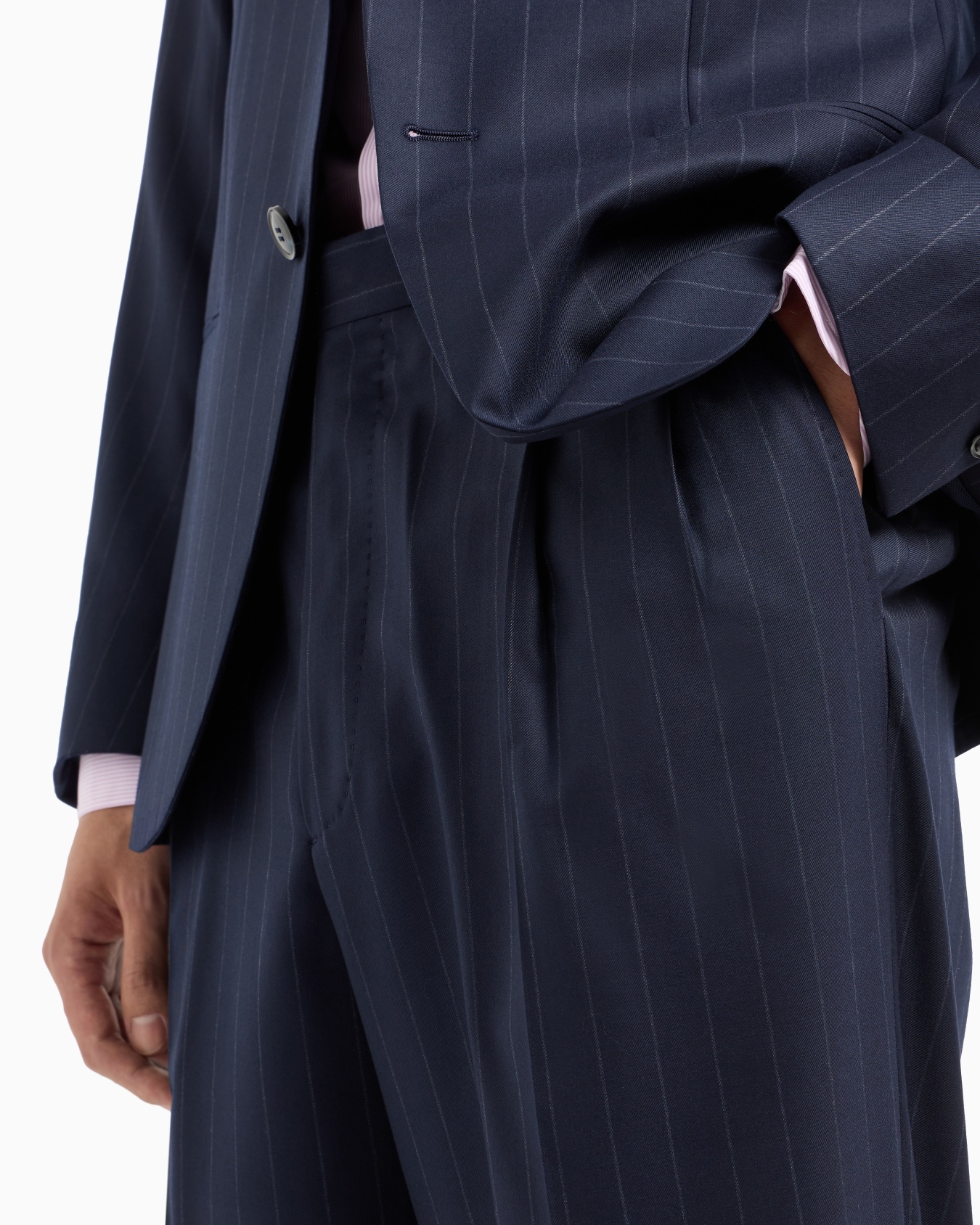 Costume gamme Soho à simple boutonnage en laine vierge finement rayée Diapositive 5