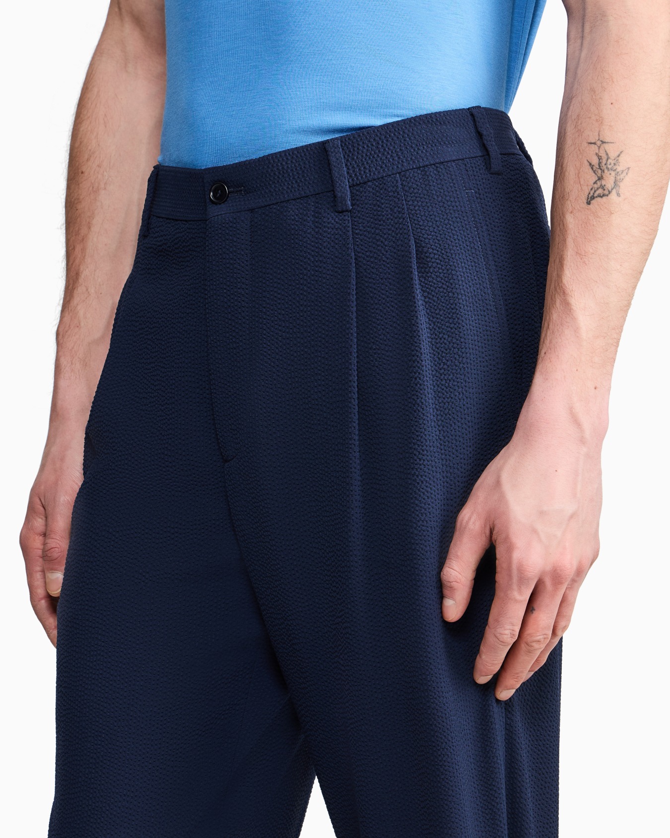 Pantaloni a due pinces in seersucker di lana Slide 6