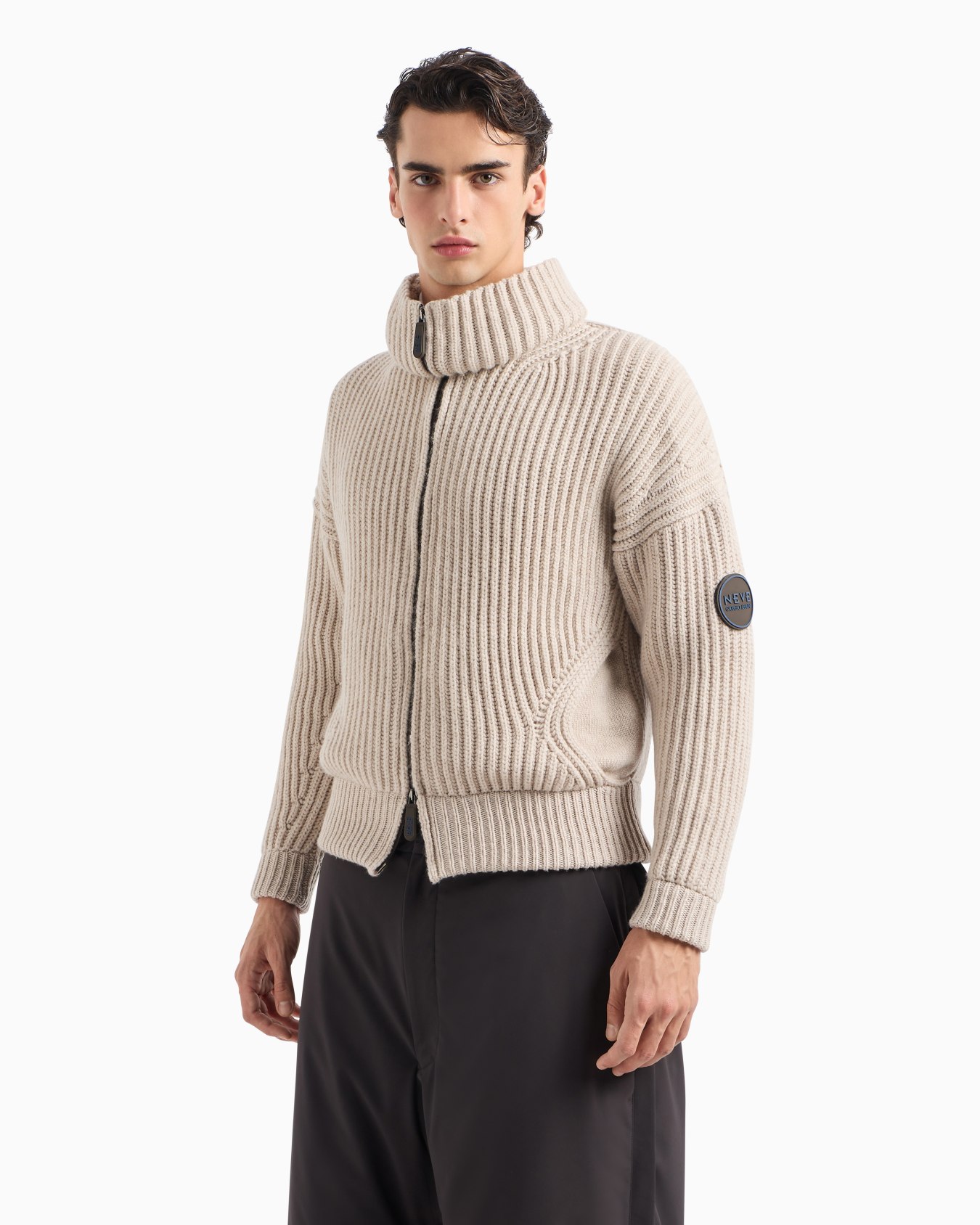 Giorgio Armani Neve ribbed cashmere jumper with zip Slide 2