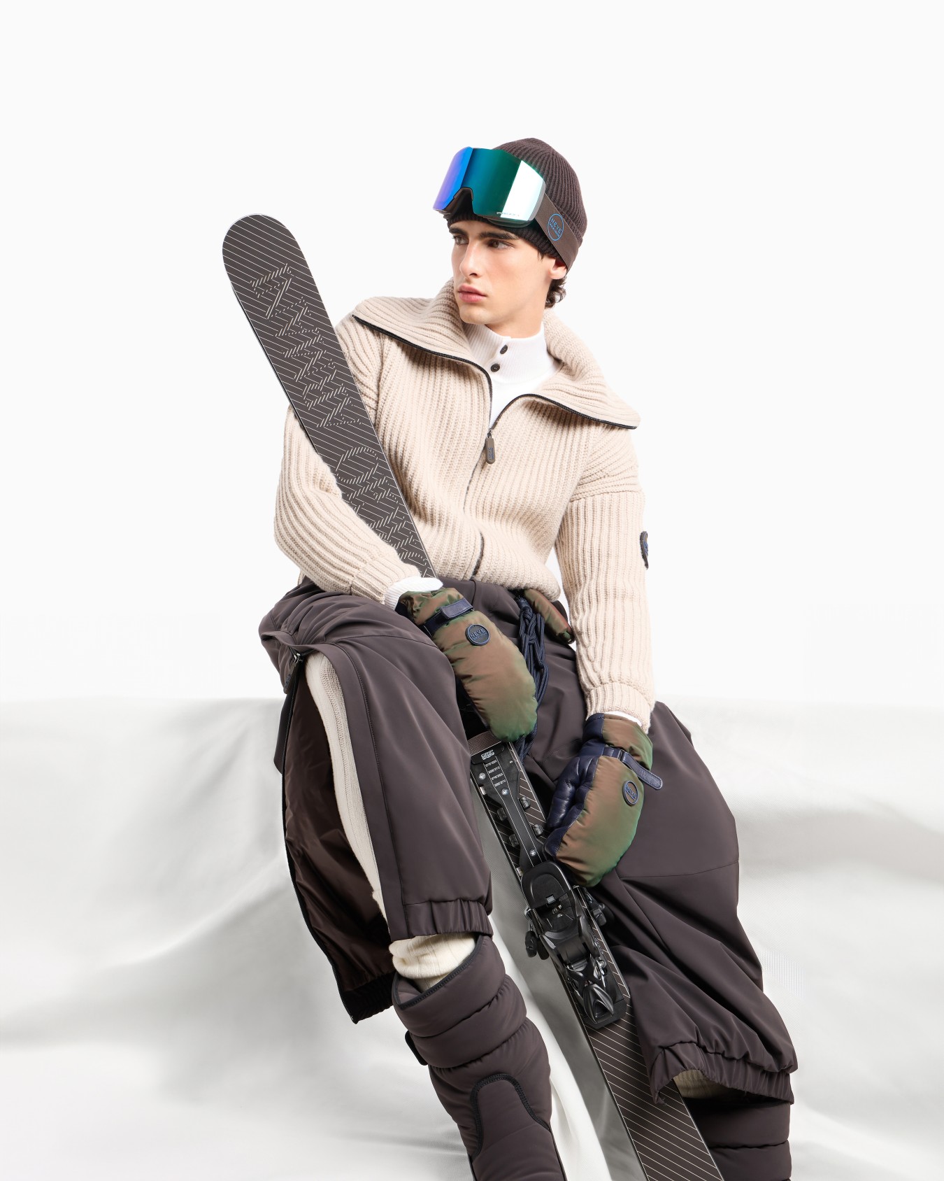 Giorgio Armani Neve ribbed cashmere jumper with zip Slide 6