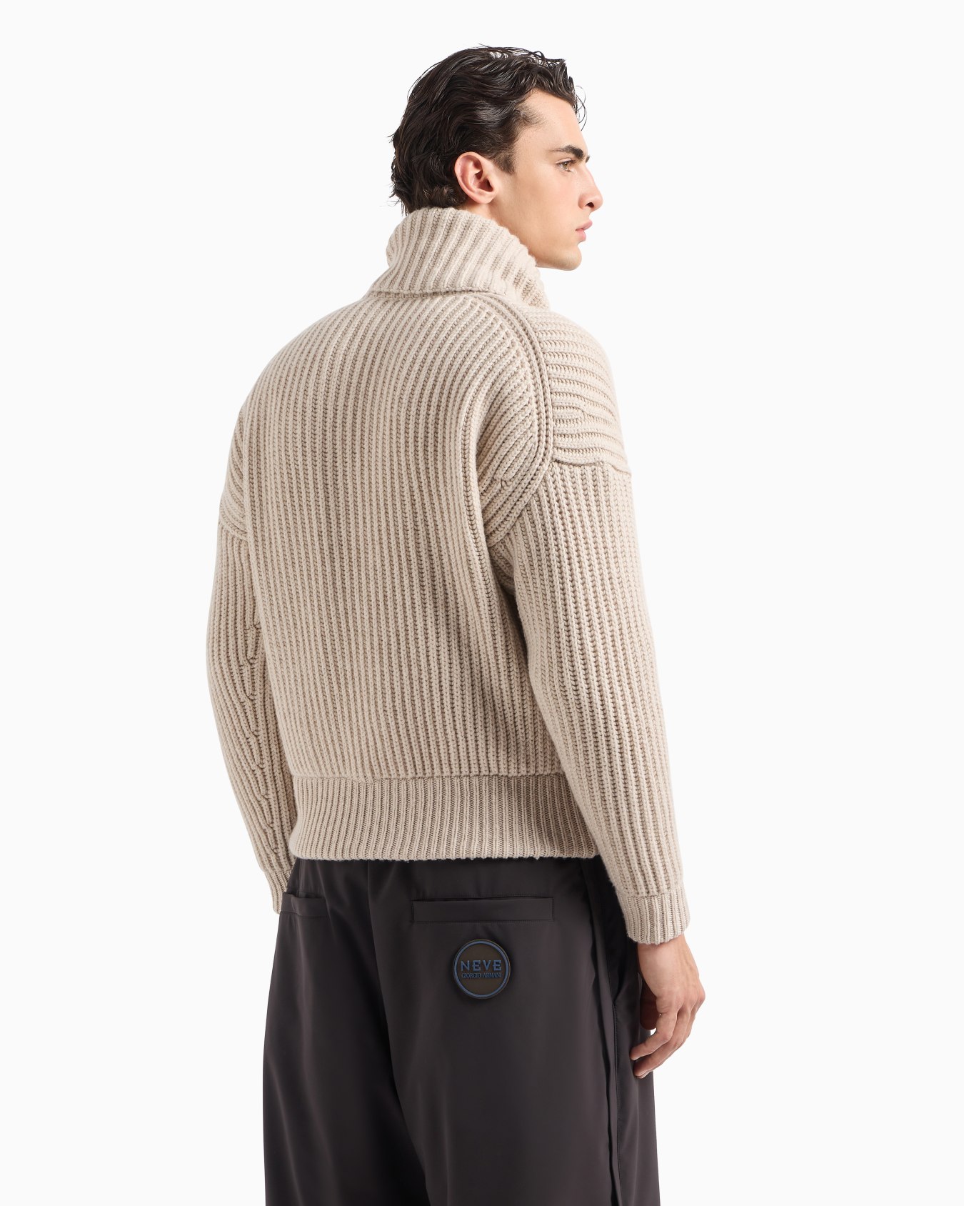 Giorgio Armani Neve ribbed cashmere jumper with zip Slide 3