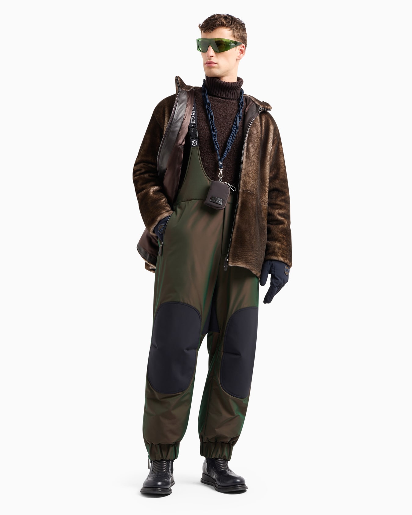 Pullover mit hohem Kragen aus Kaschmir, Wolle und Seide in Bouclé-Optik Folie 3