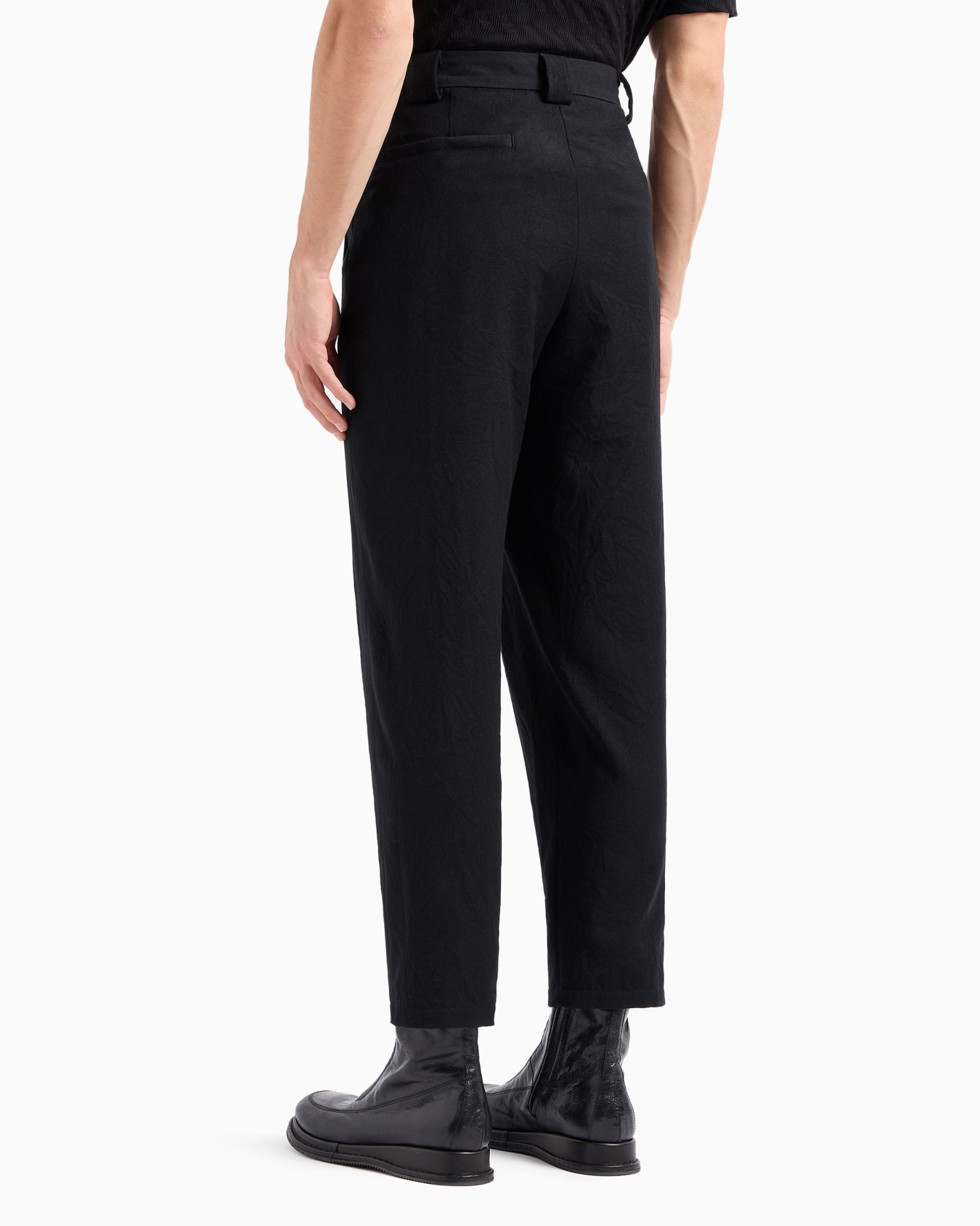 Single-pleat, crinkle wool flannel trousers Slide 3
