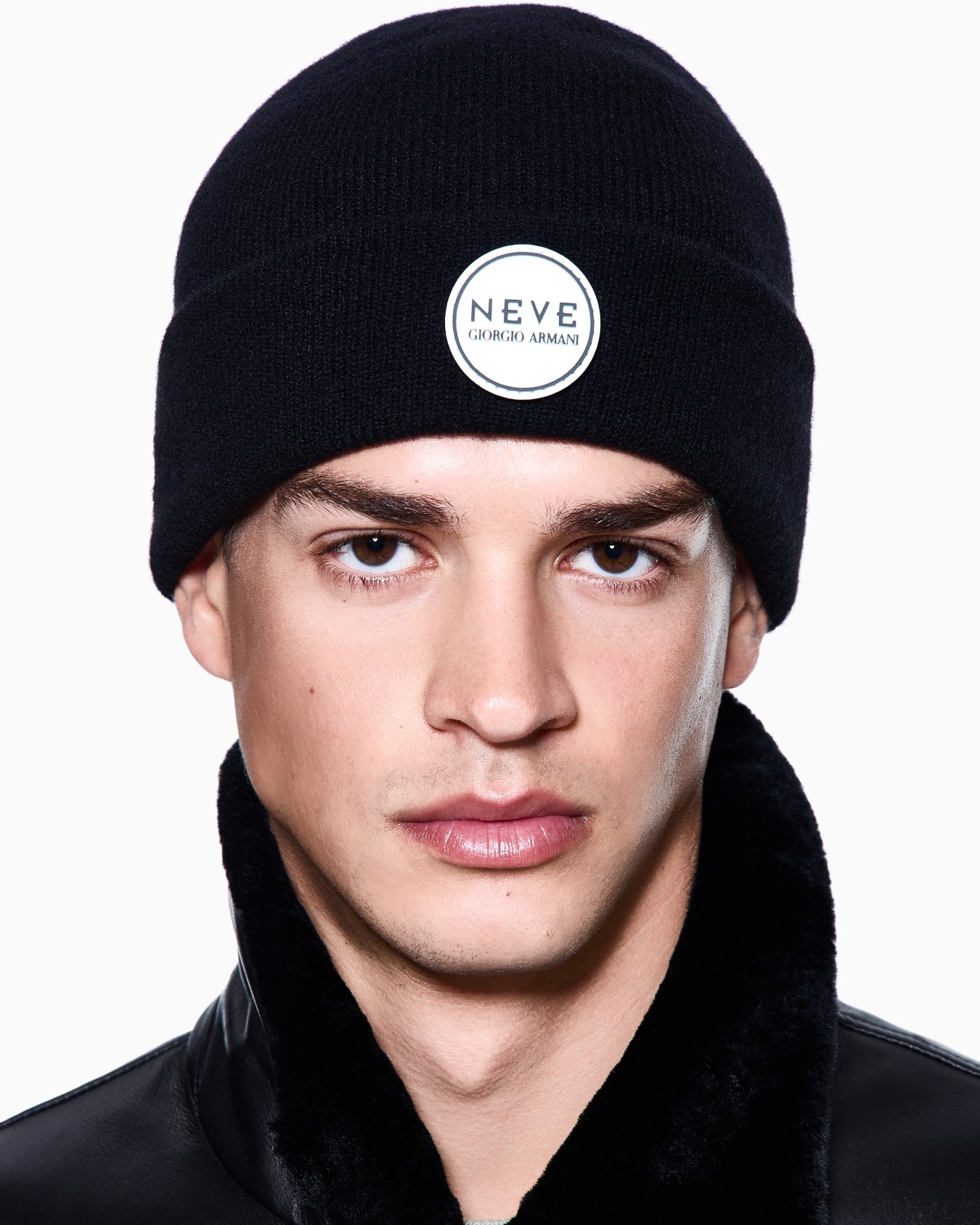 Beanie in cashmere Giorgio Armani Neve Slide 2