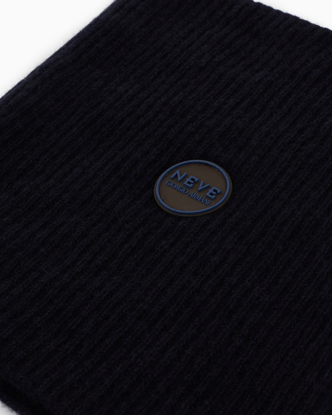 Giorgio Armani Neve ribbed cashmere neck warmer Slide 1