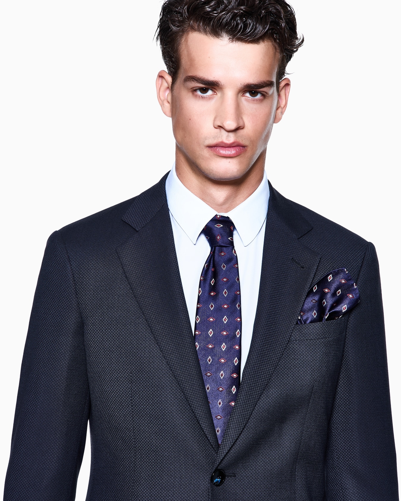 Silk tie with geometric jacquard motif Slide 2