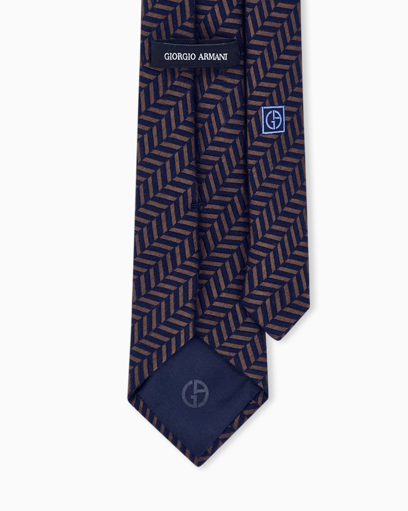 Silk tie with herringbone pattern Slide 1
