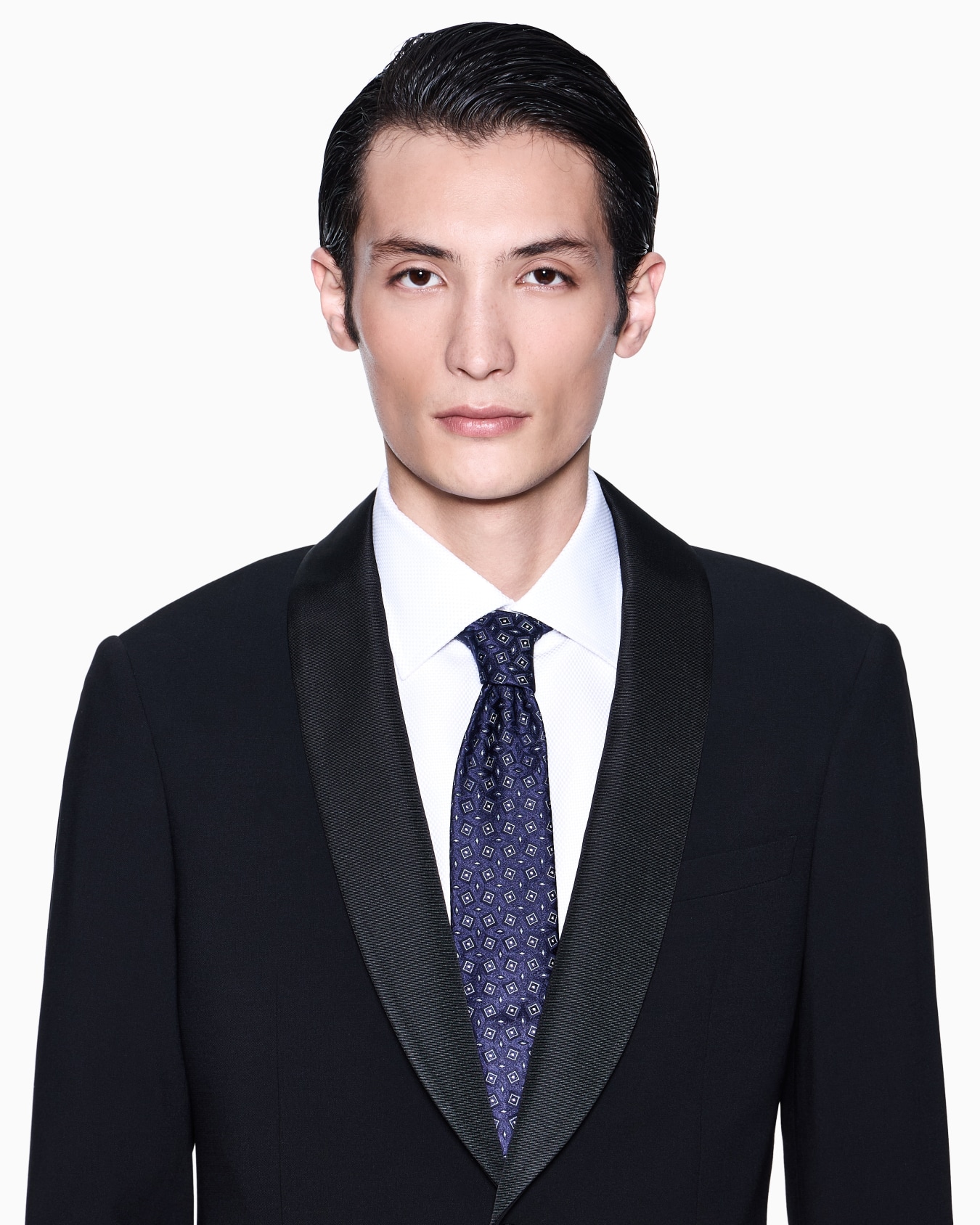 Silk tie with geometric jacquard motif Slide 2