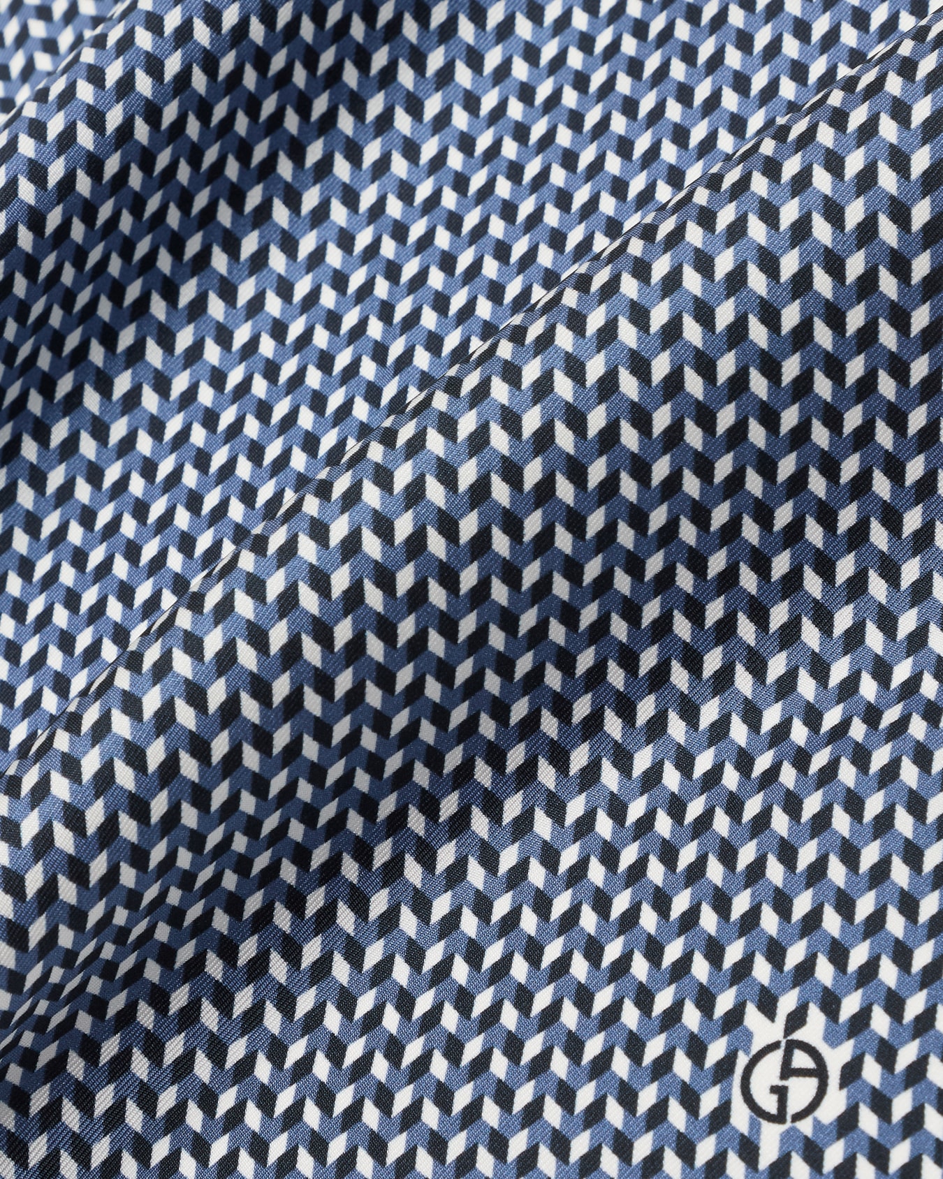 Printed silk pocket square Slide 1