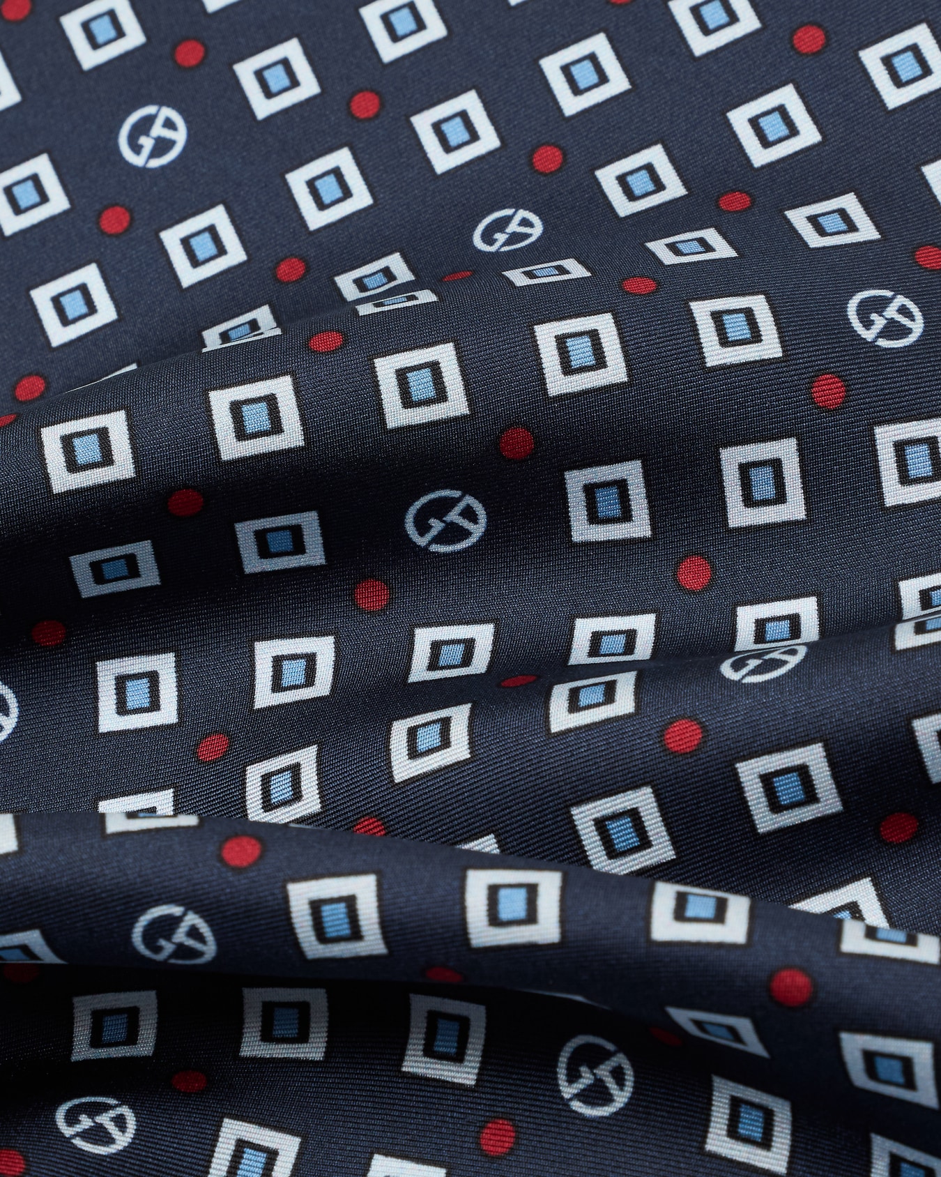Printed silk pocket square Slide 1