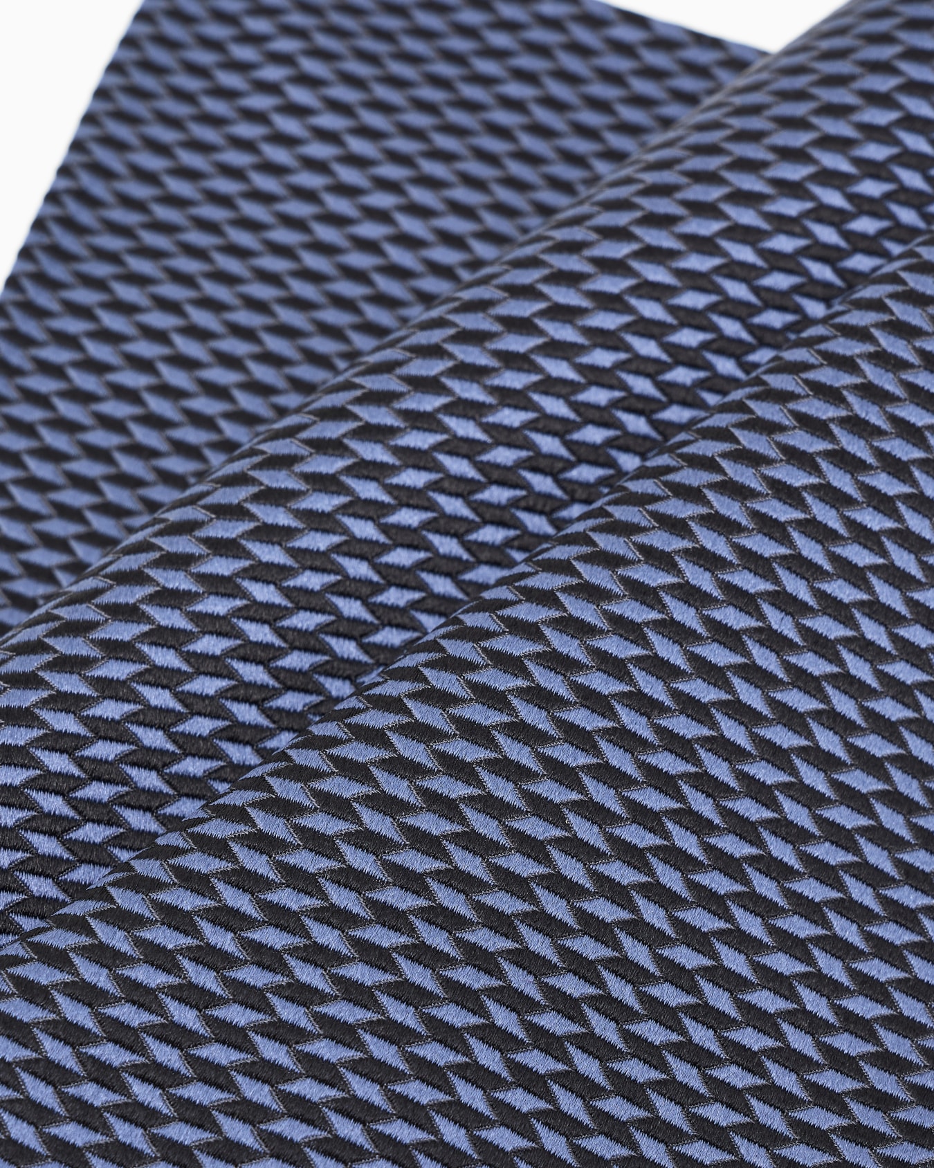 Jacquard silk pocket square Slide 1