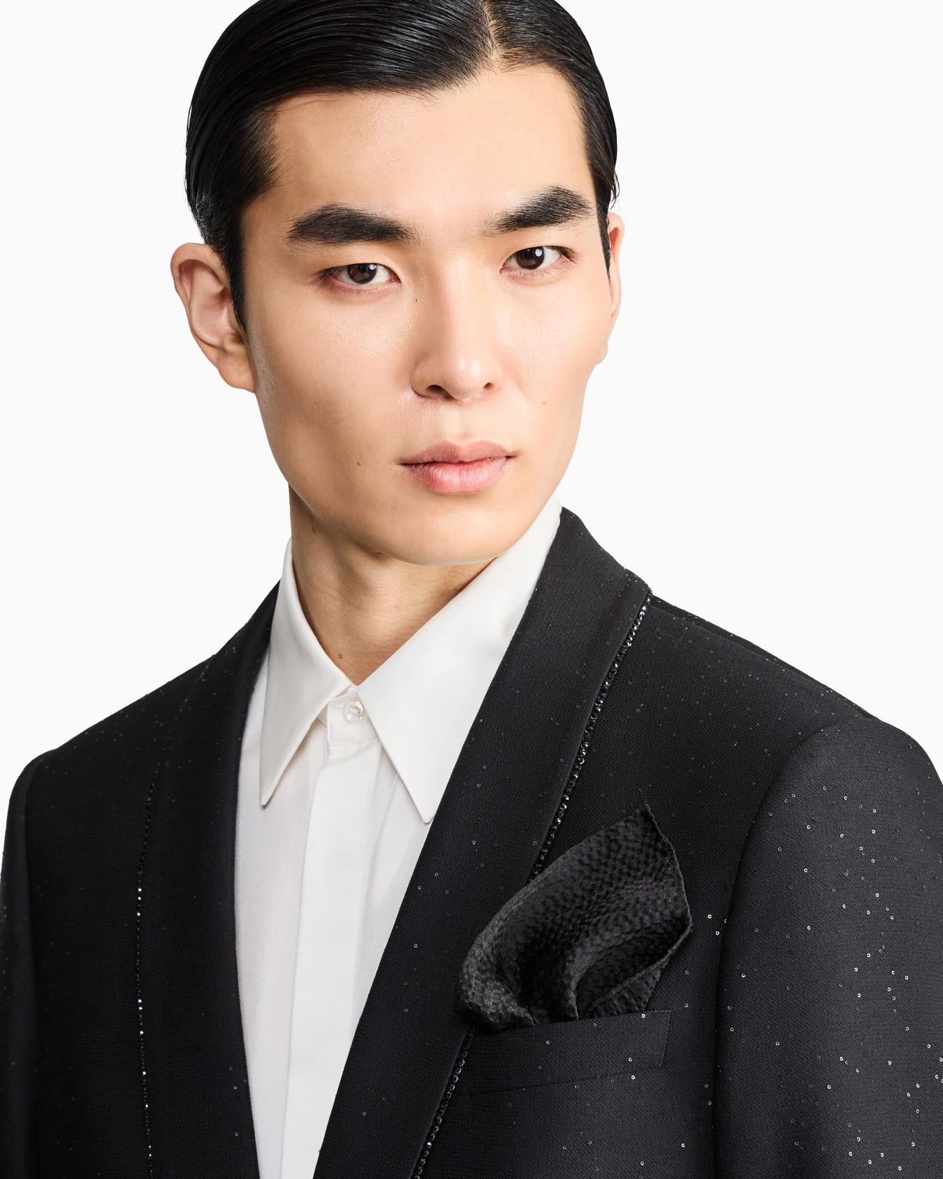 Hammered silk satin pocket square Slide 2