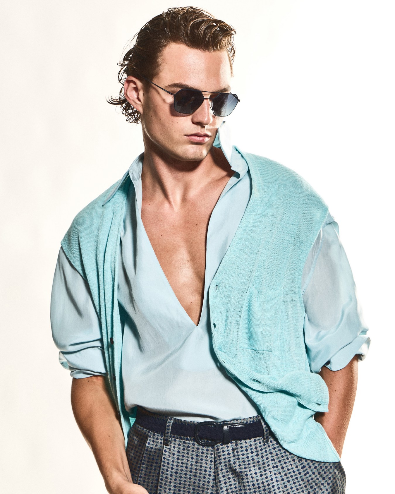 Pantaloni a due pinces in viscosa stampata Slide 5