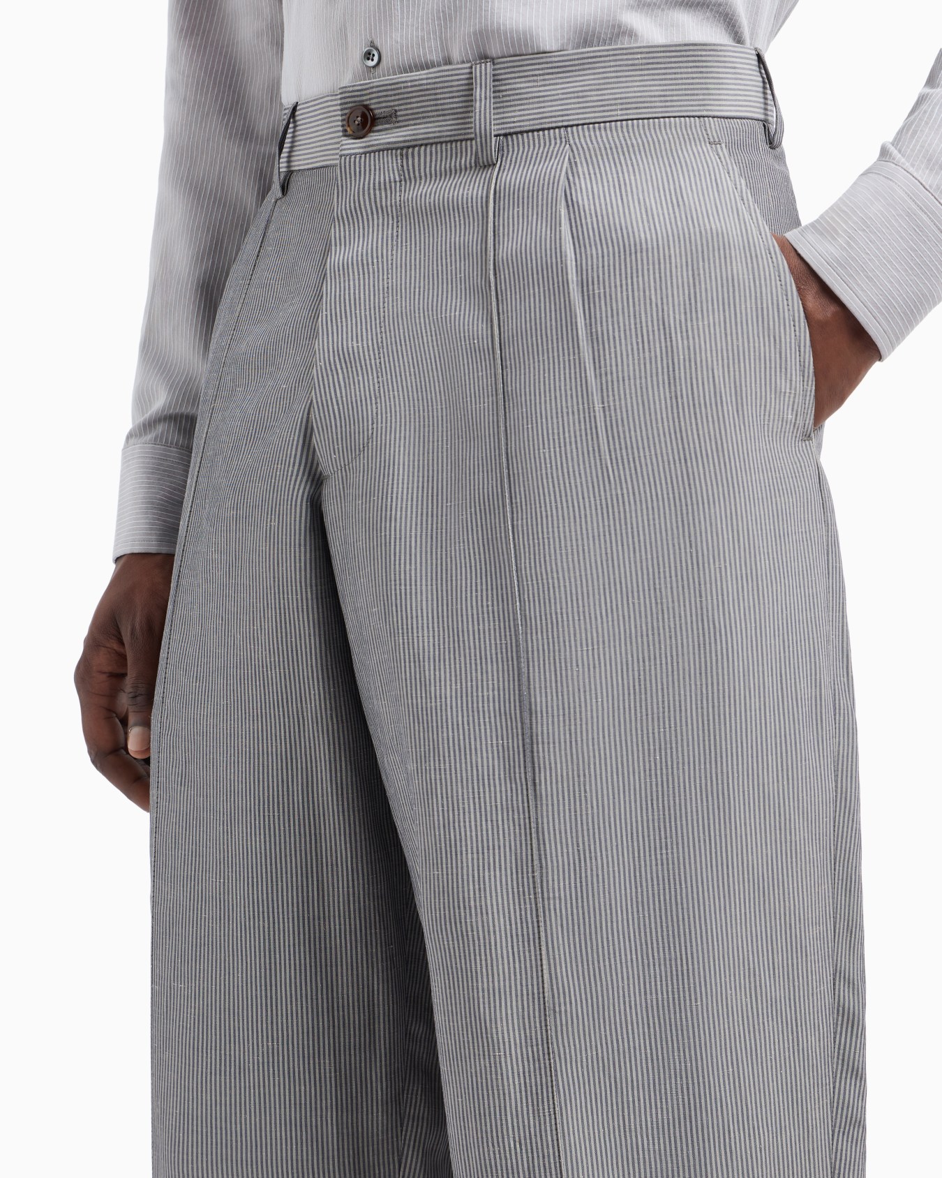 Striped viscose and linen single-pleat trousers Slide 5