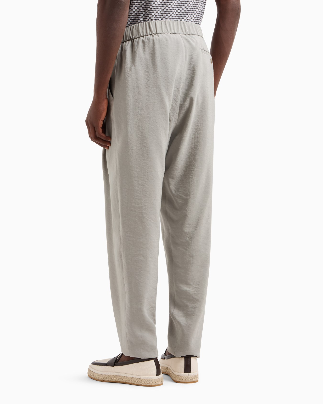 Washed, silk-blend, single-pleat trousers Slide 2