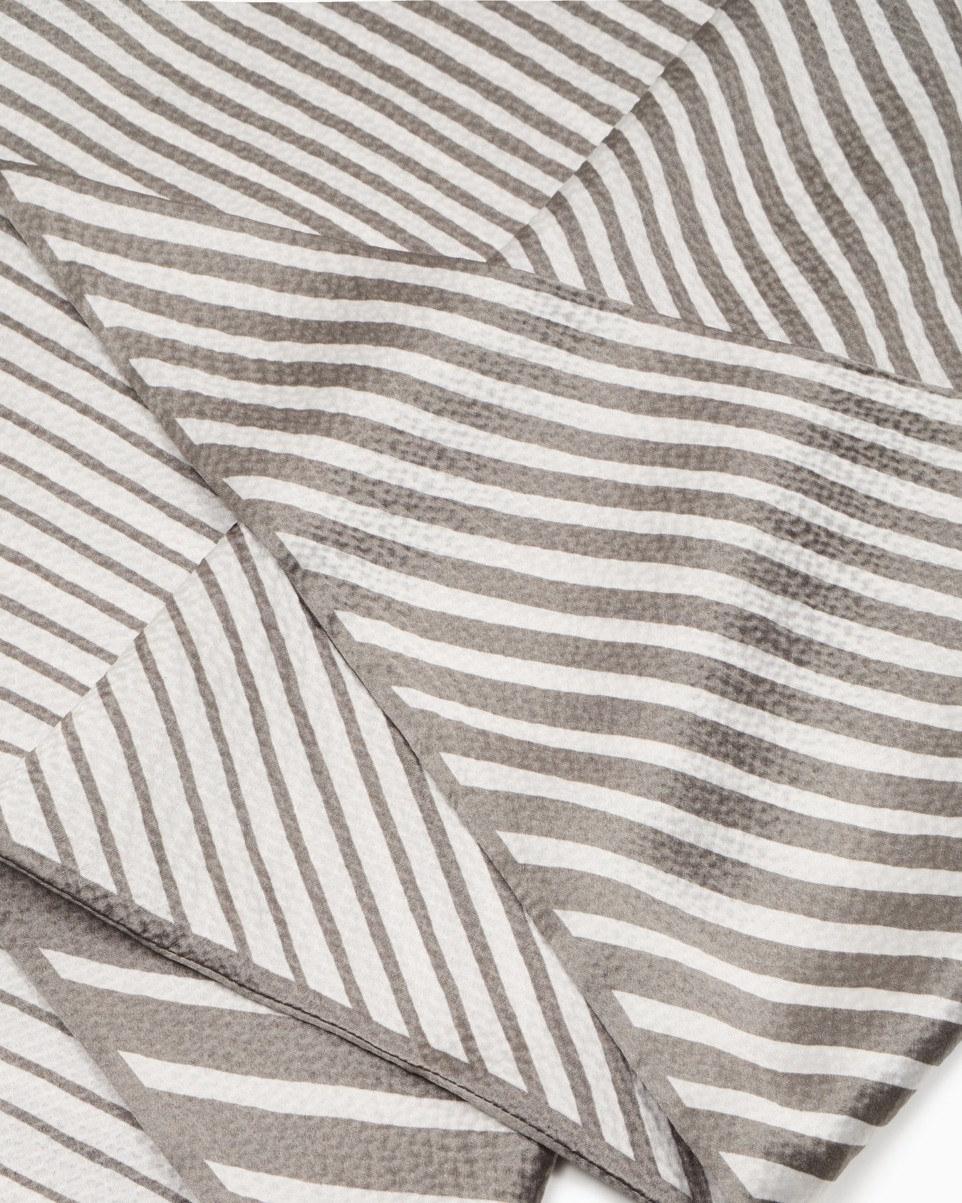 Printed silk foulard  Slide 1