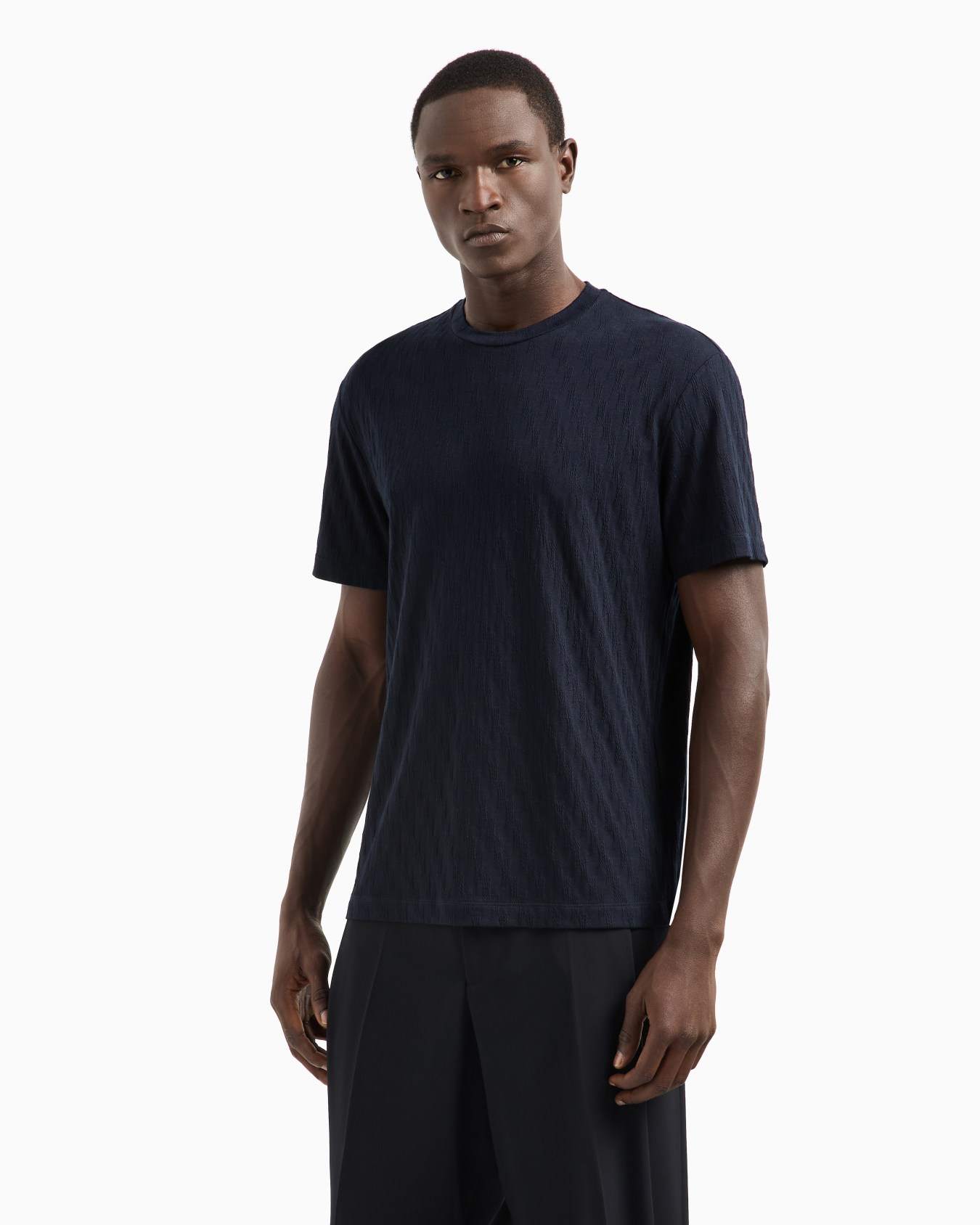 Camiseta de cuello redondo en mezcla de viscosa elástica Diapositiva 3