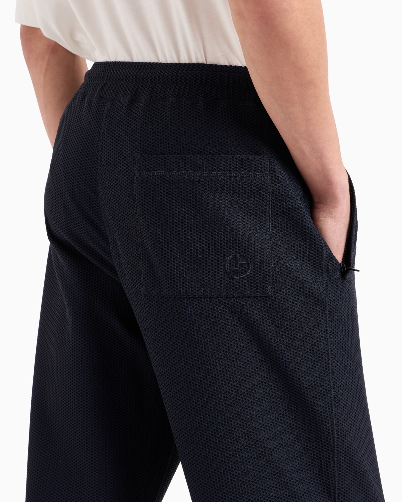 Joggers in technical waffle fabric Slide 4